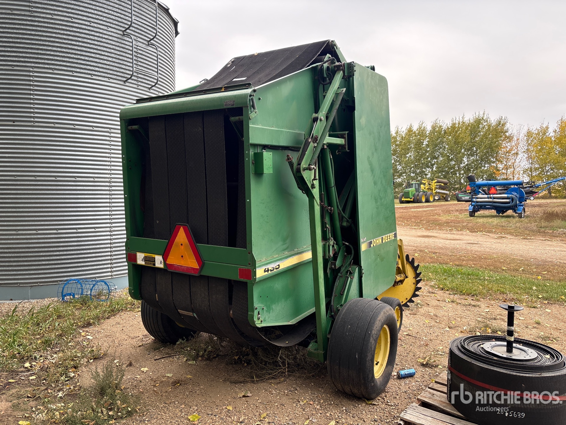John Deere 435