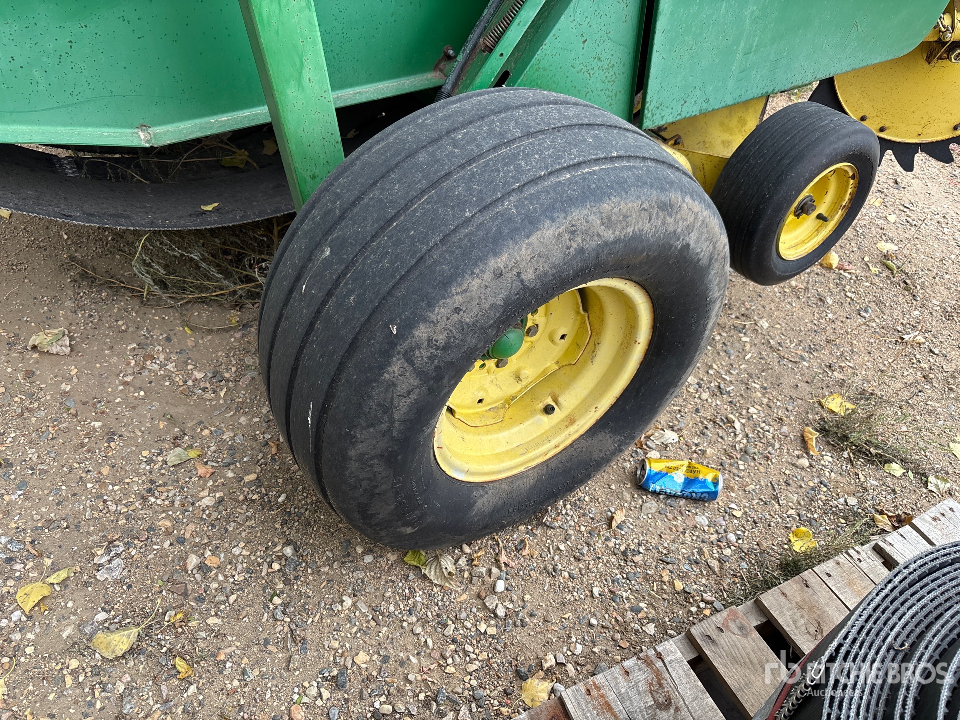 John Deere 435