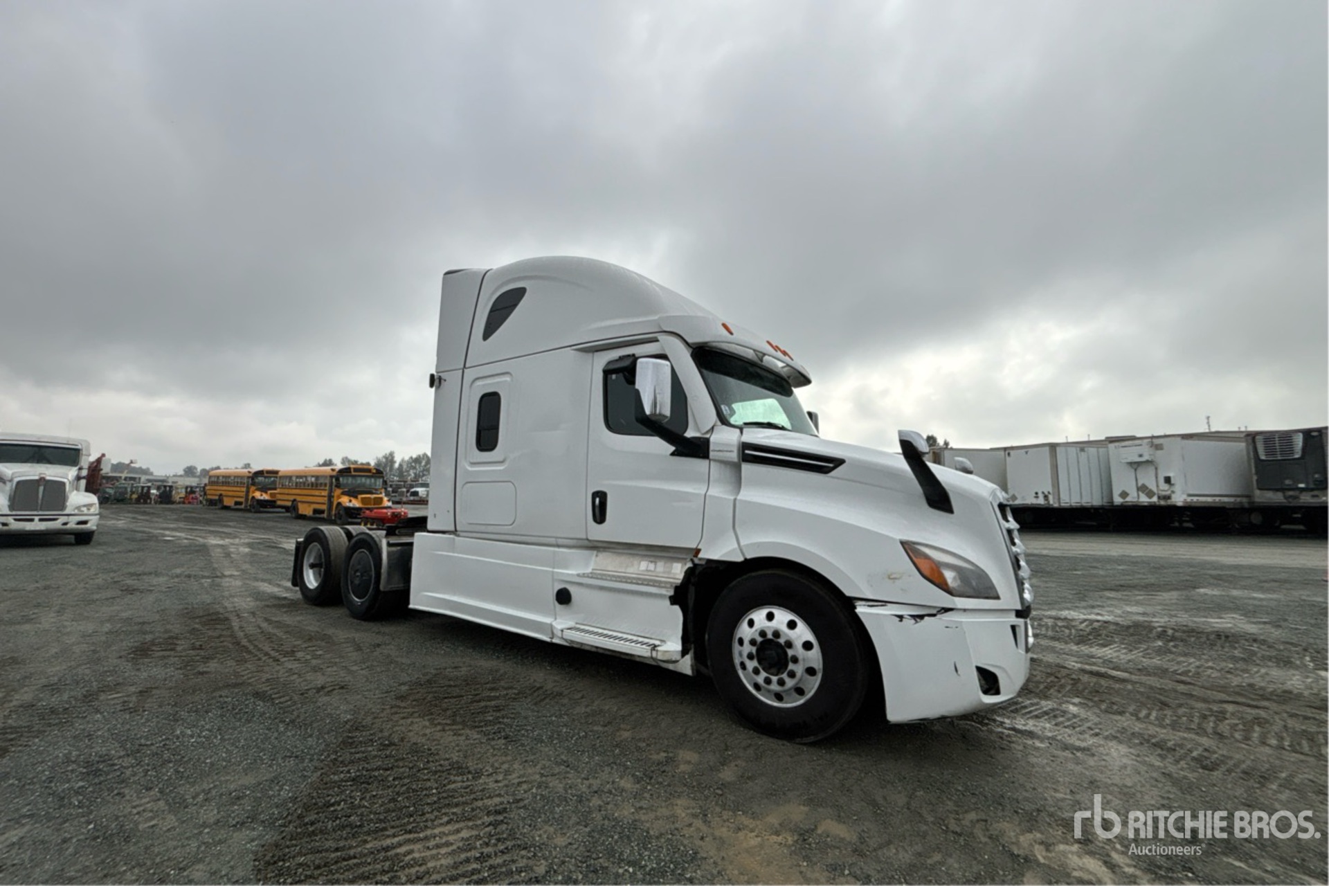 2022 Freightliner CASCADIA 126