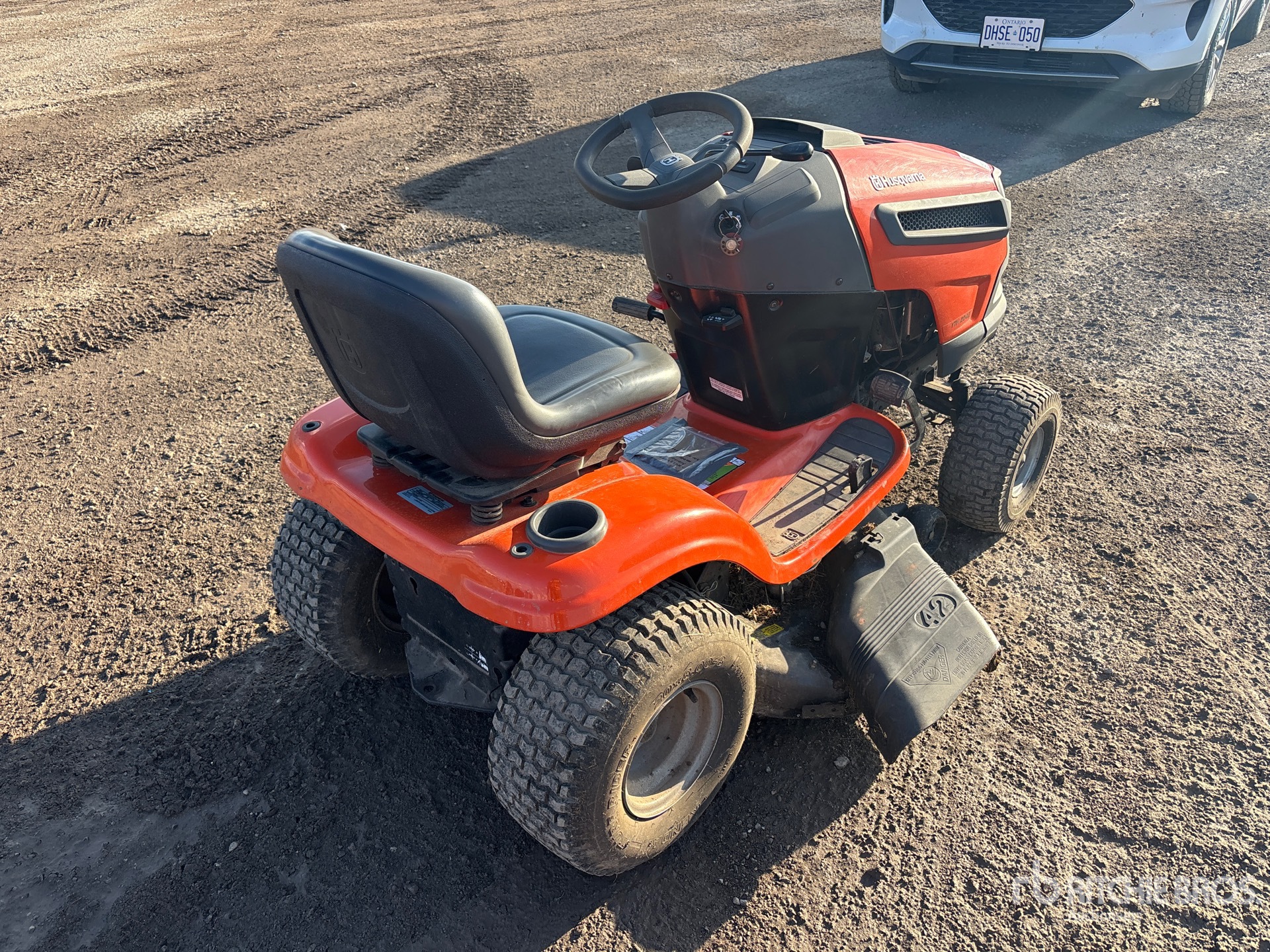 2011 Husqvarna YTH2042