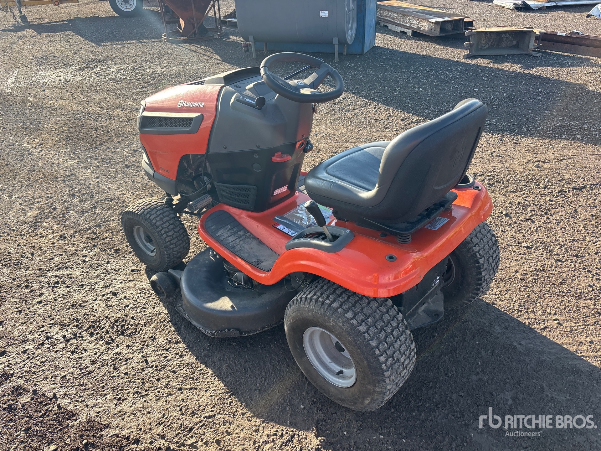 2011 Husqvarna YTH2042