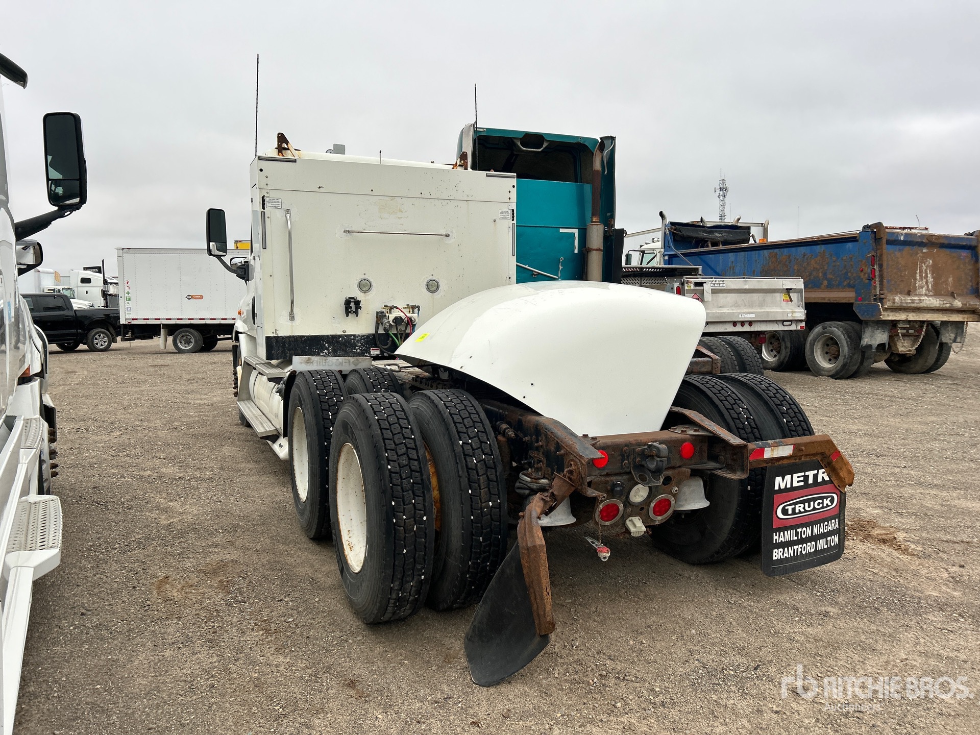 2015 Freightliner CASCADIA 113