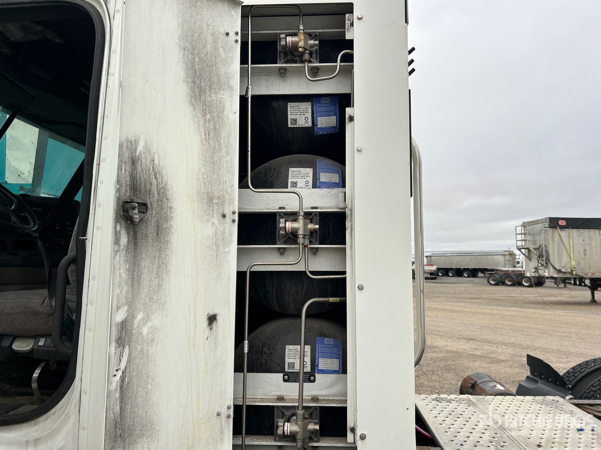 2015 Freightliner CASCADIA 113