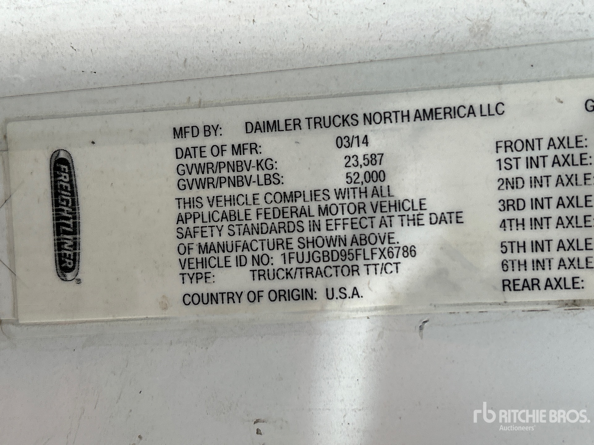 2015 Freightliner CASCADIA 113