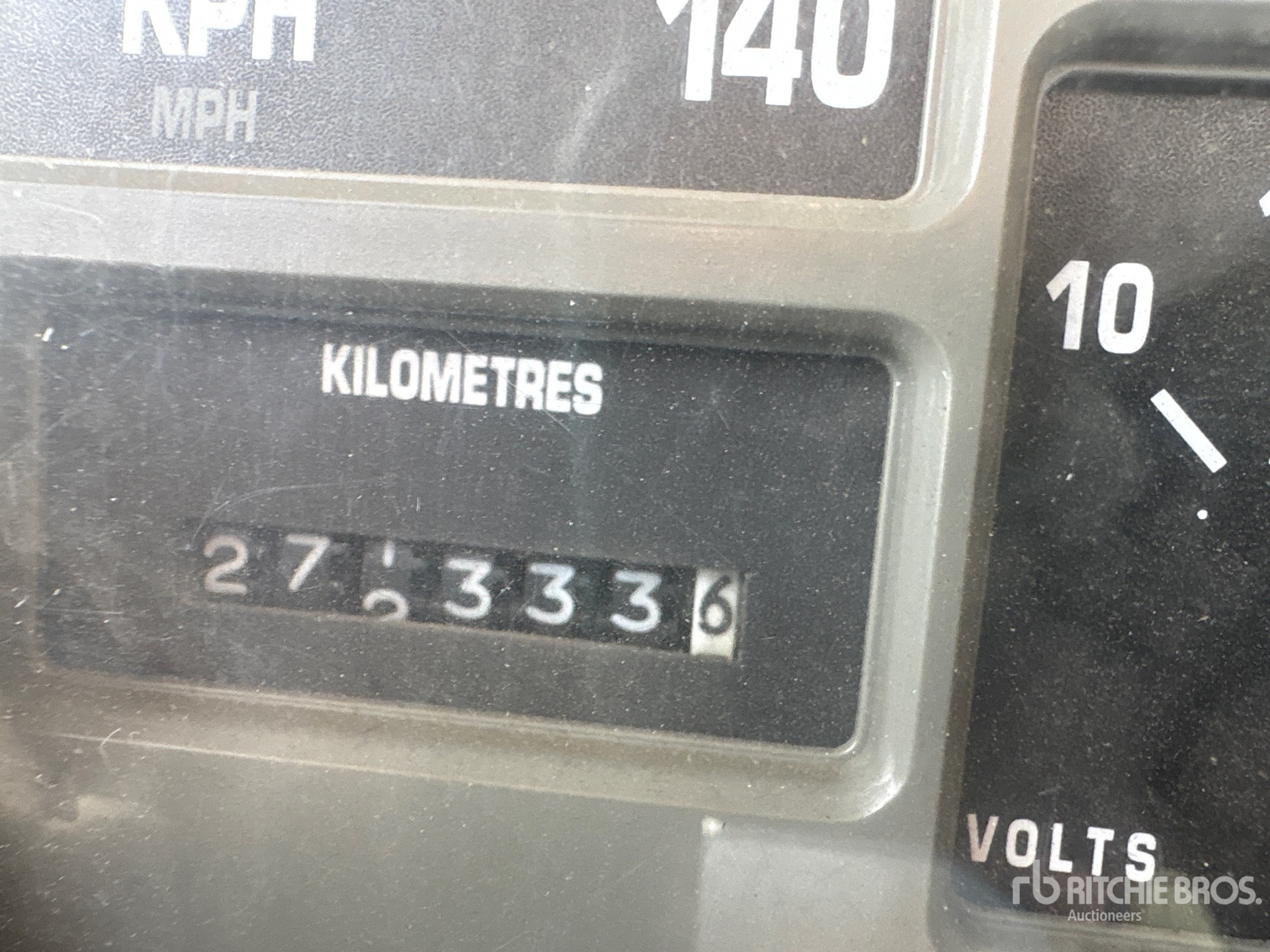 2000 International 2674