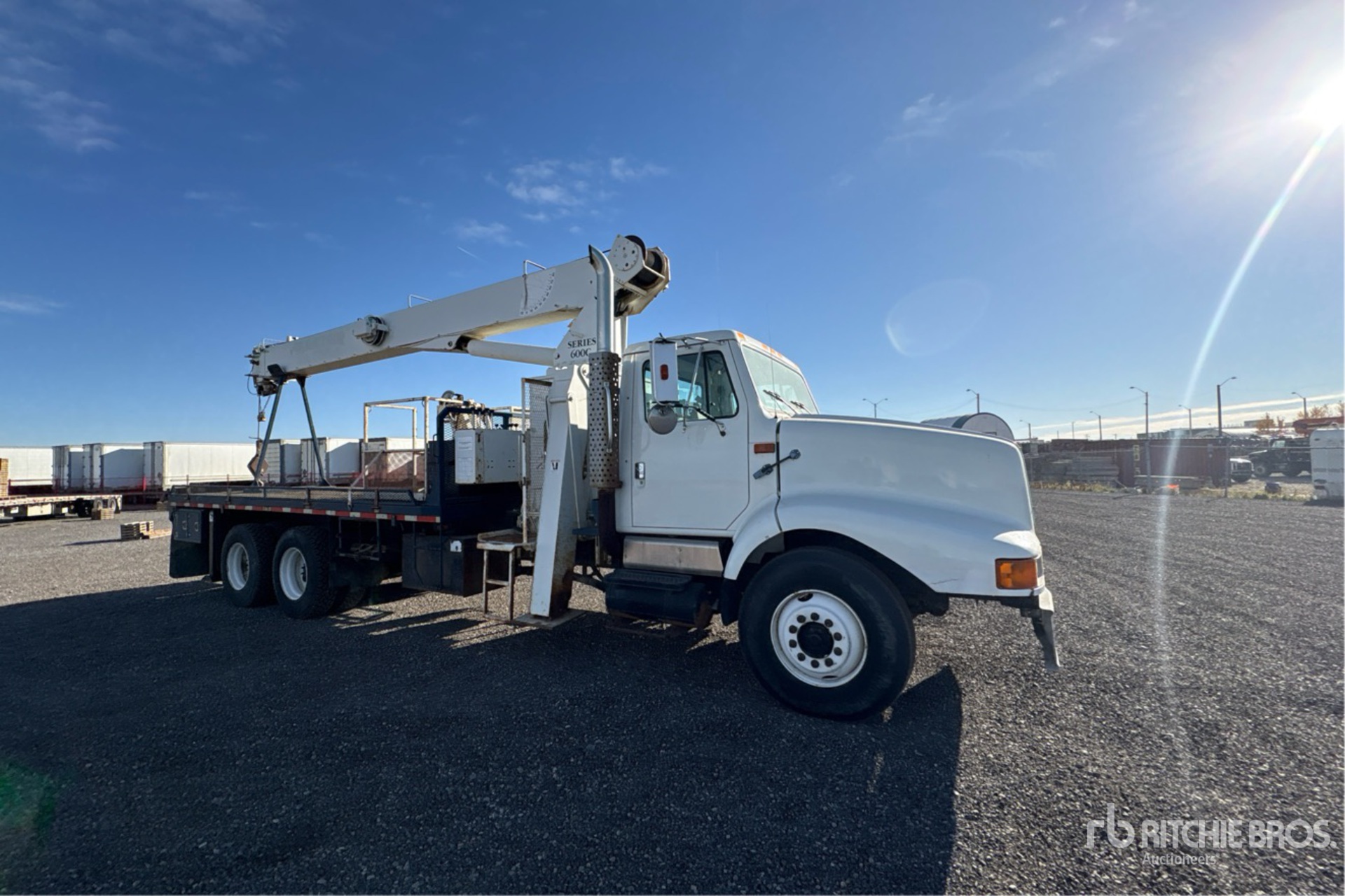 2000 International 2674