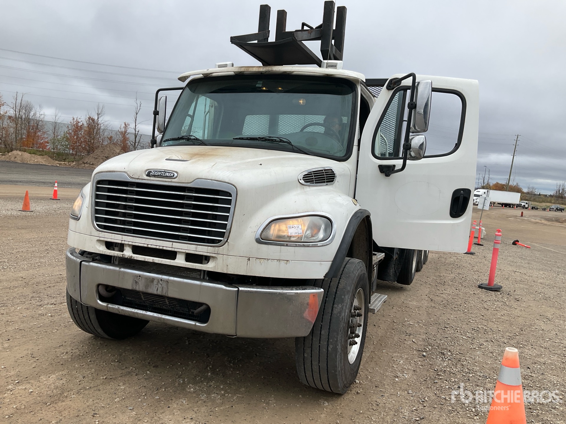 2017 Freightliner M2 106