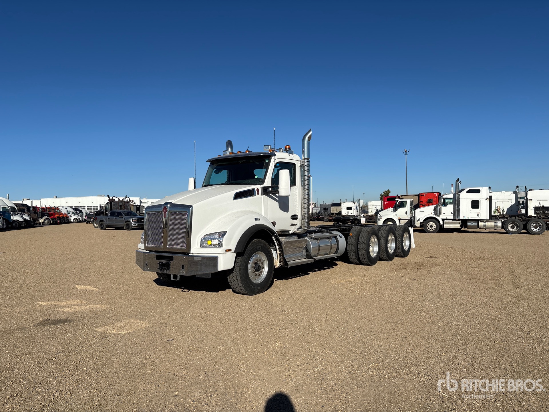 2024 Kenworth T880