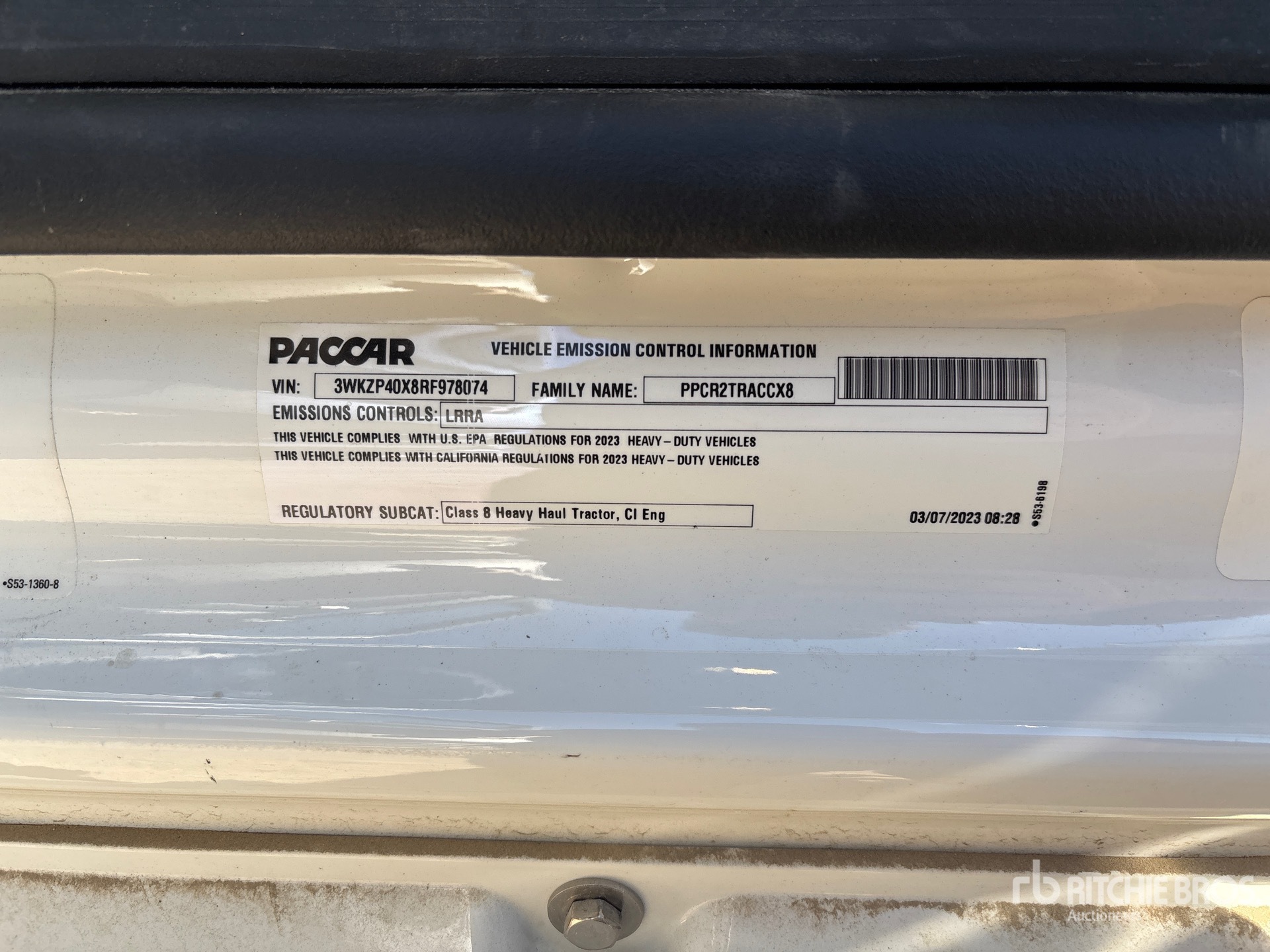 2024 Kenworth T880