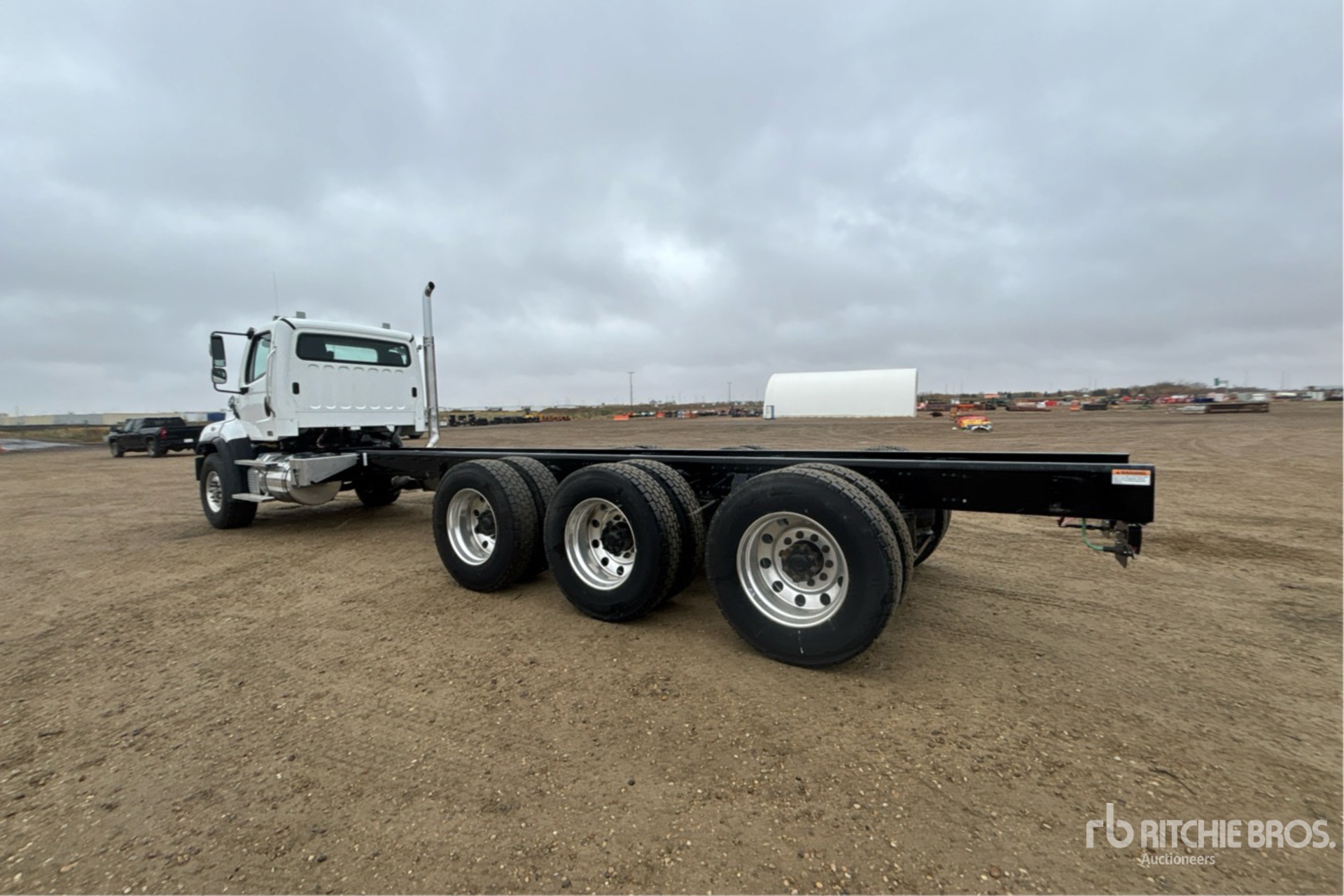 2023 Freightliner 114SD