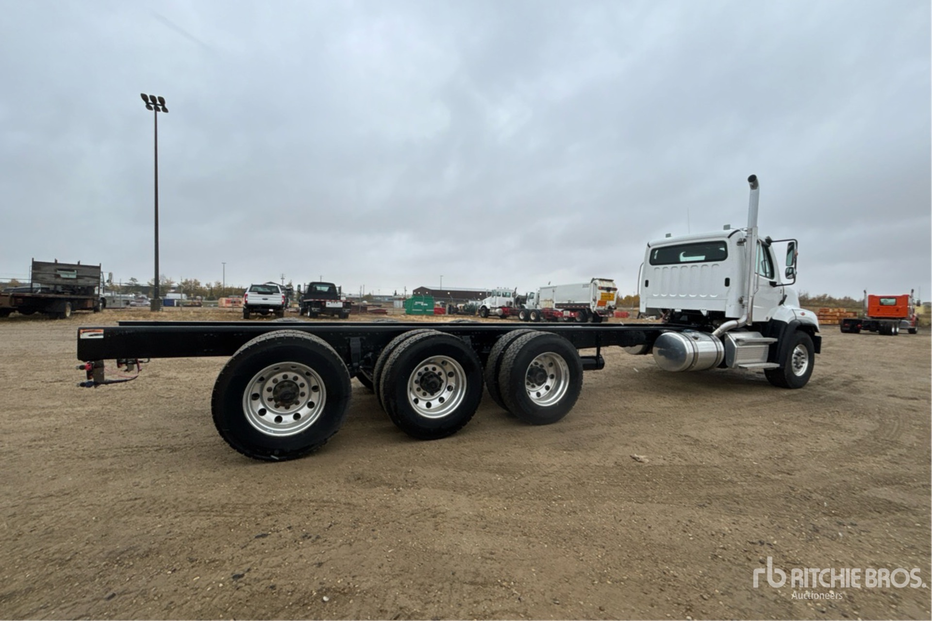 2023 Freightliner 114SD