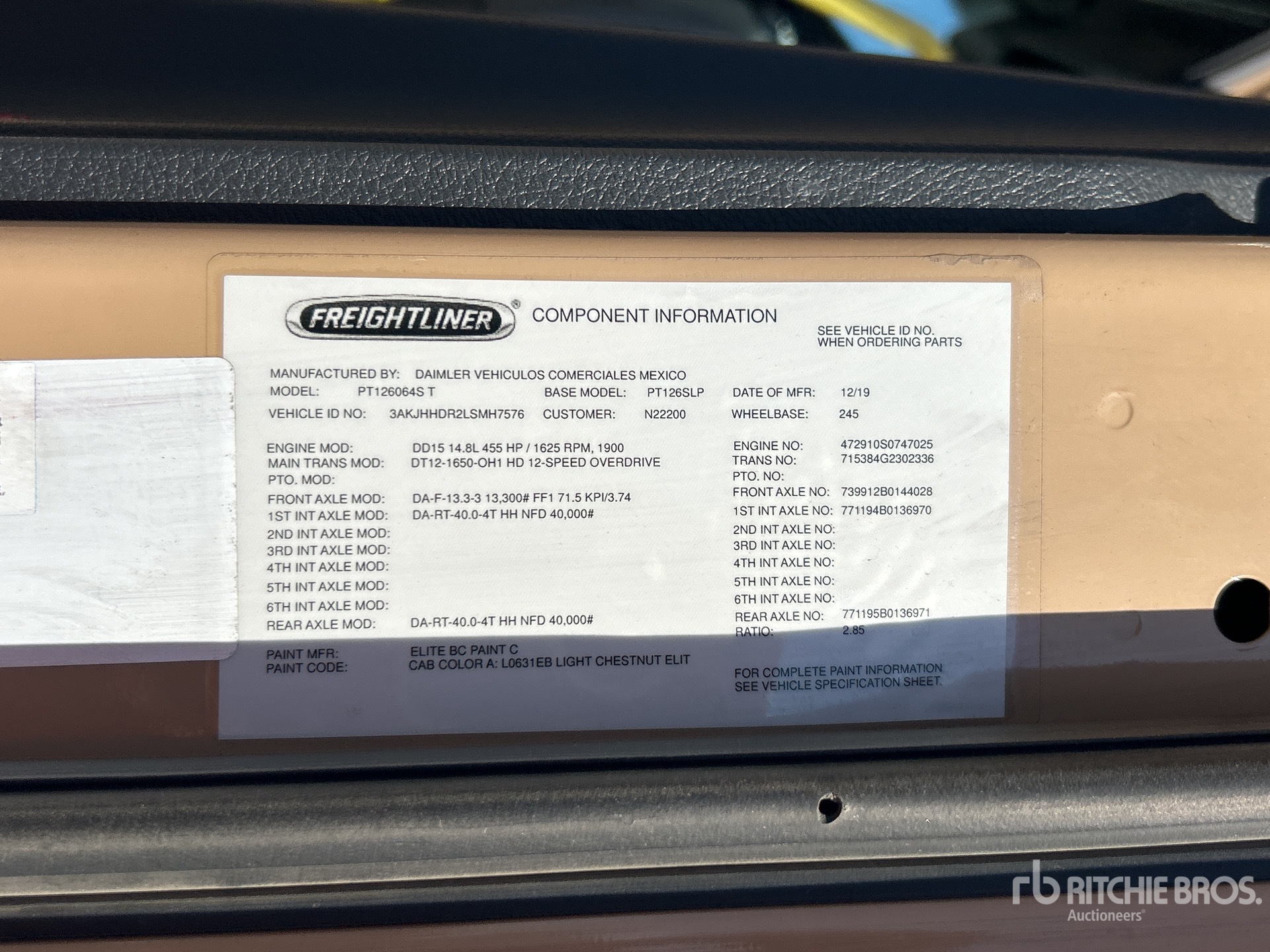 2020 Freightliner CASCADIA 126