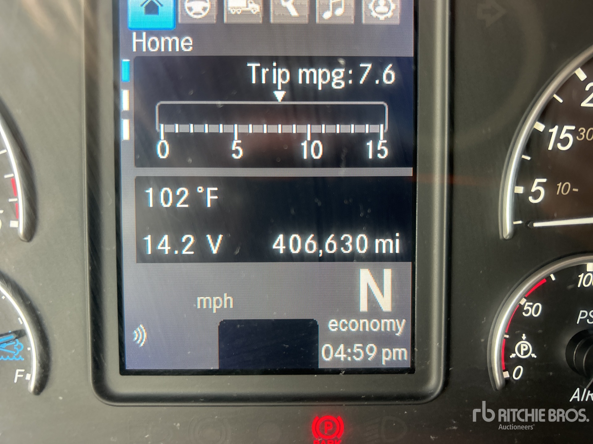 2020 Freightliner CASCADIA 126