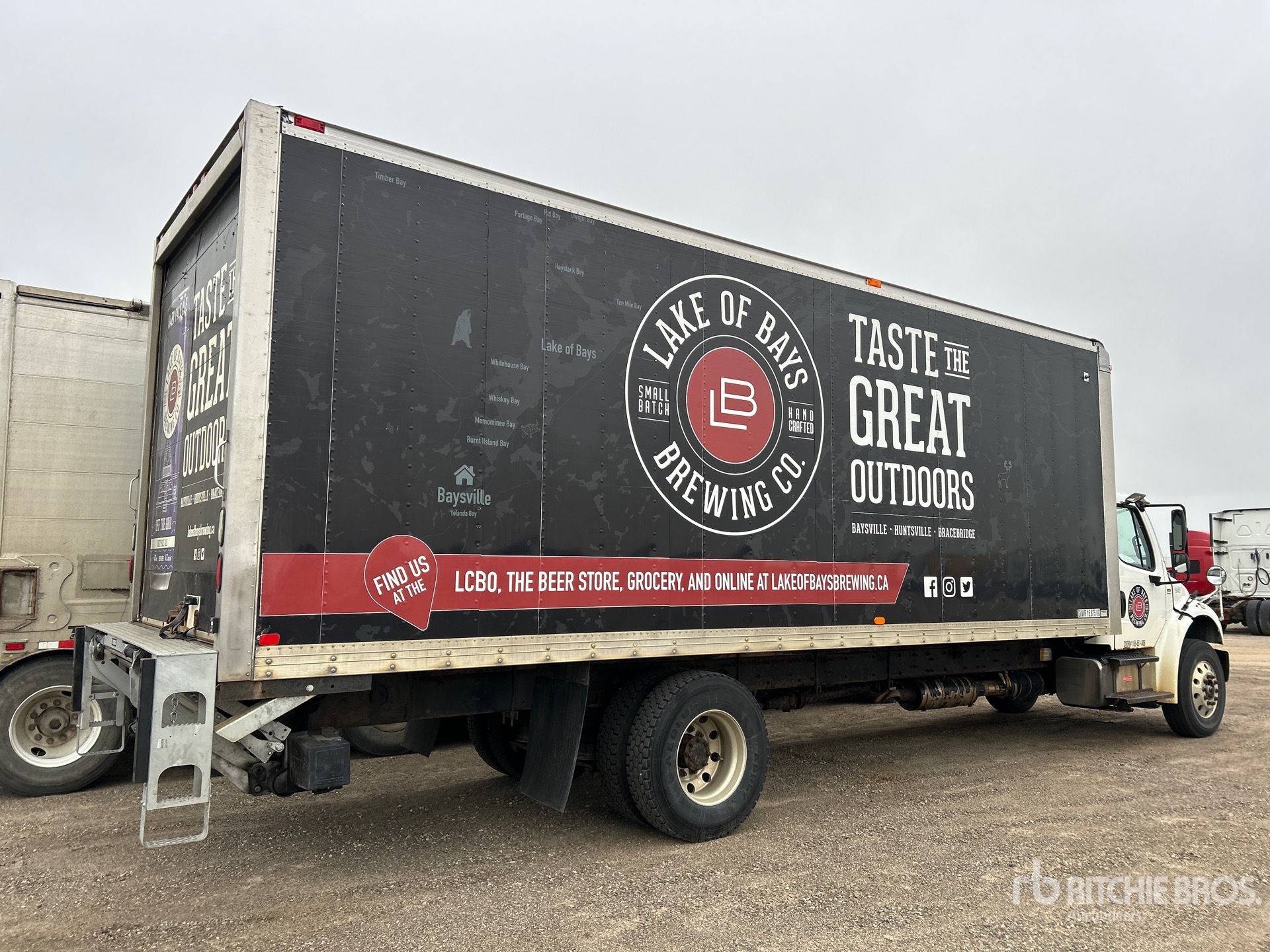 2016 Freightliner M2 106