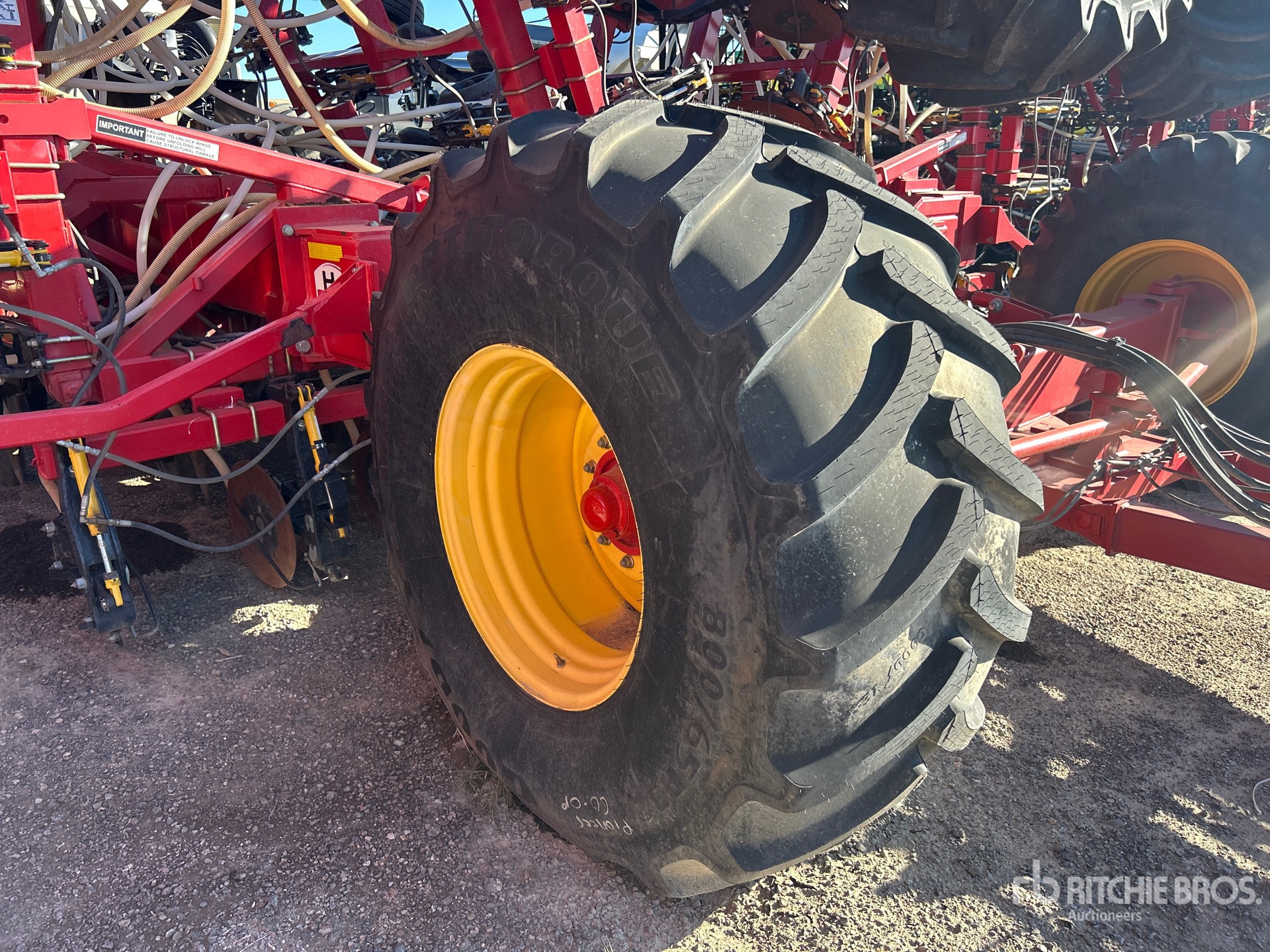 2016 Bourgault 3320