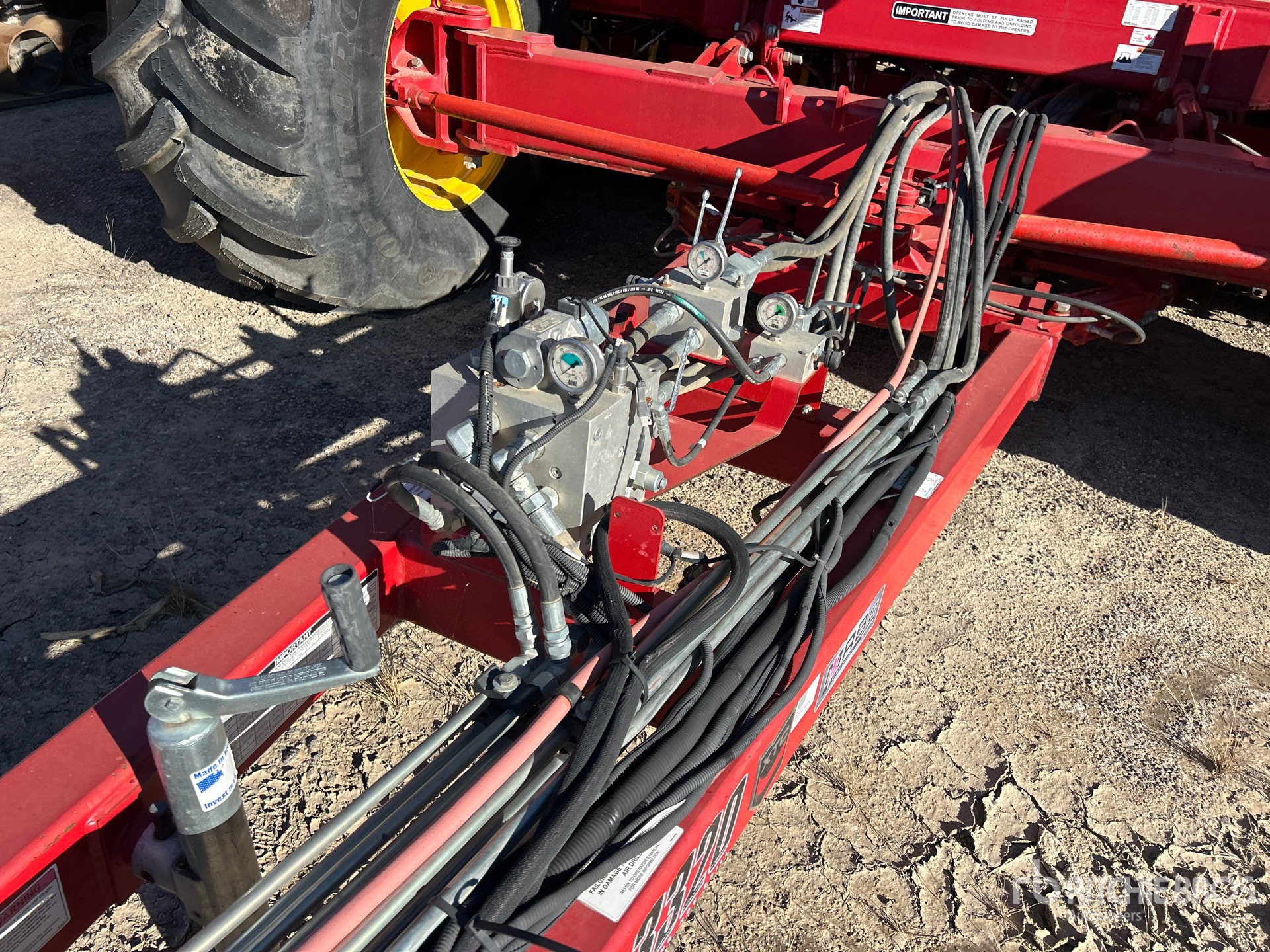 2016 Bourgault 3320