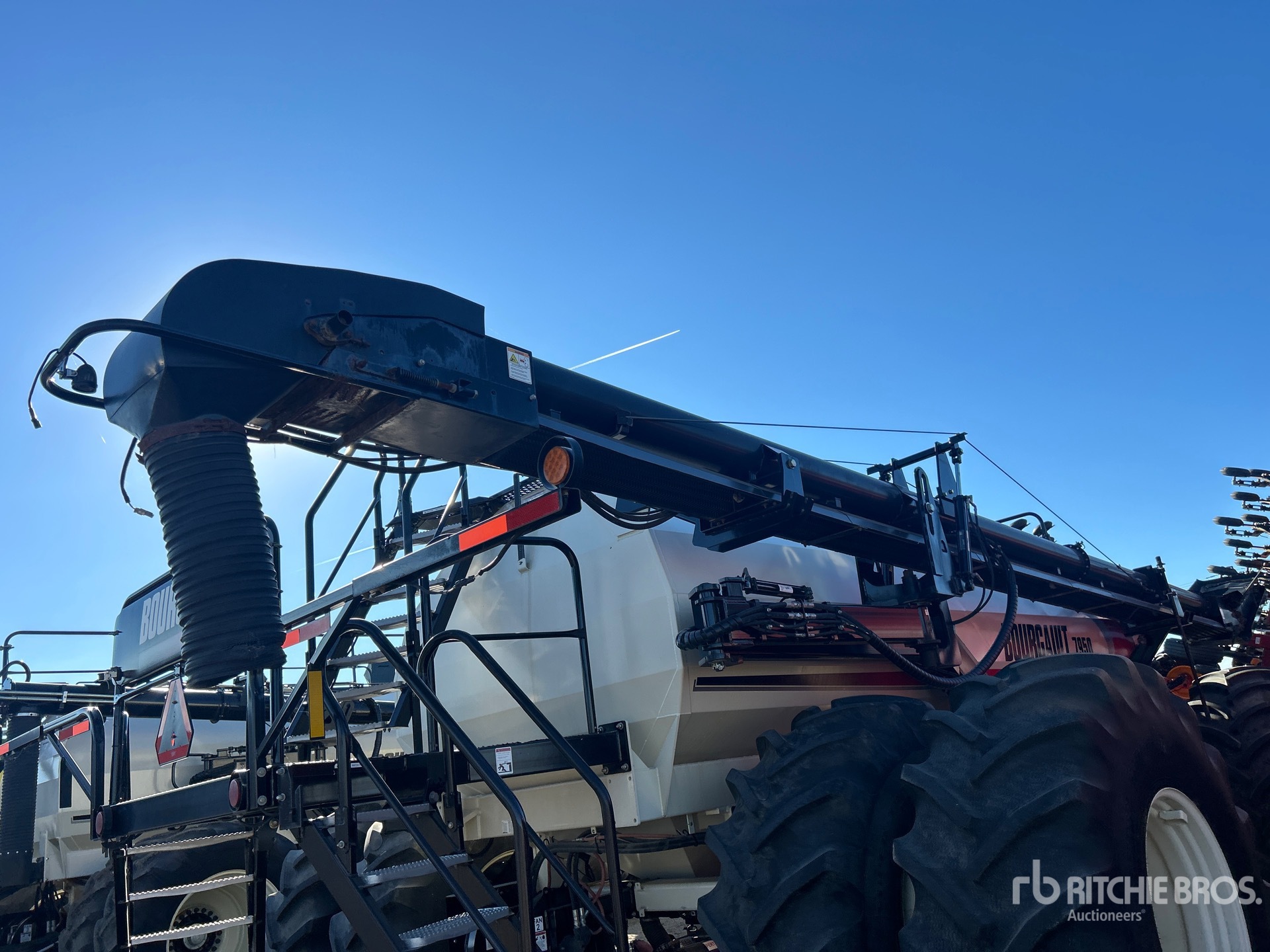2016 Bourgault 3320