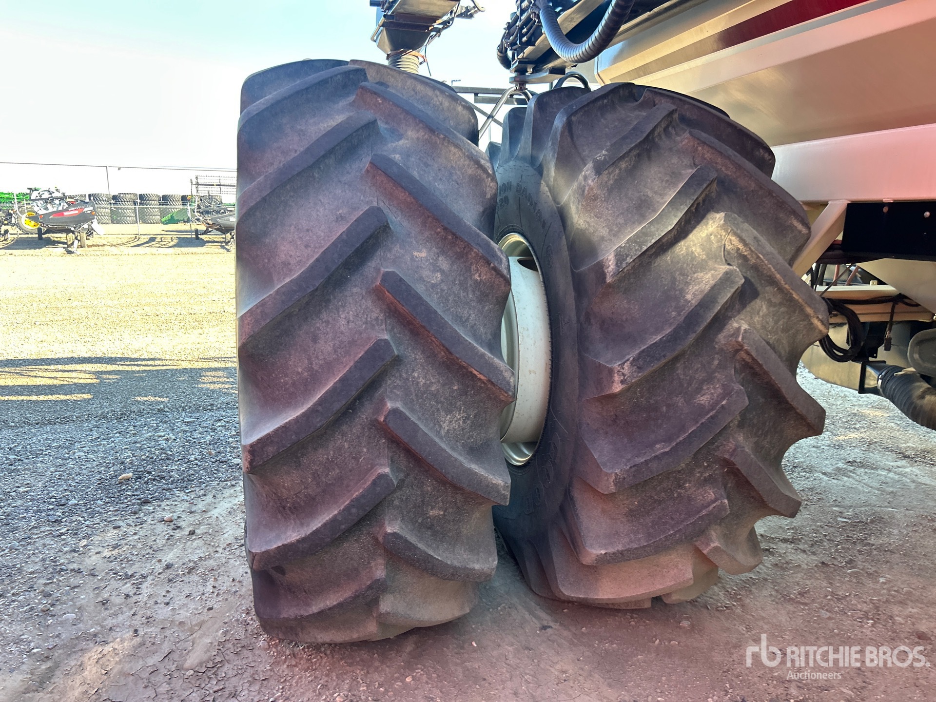 2016 Bourgault 3320