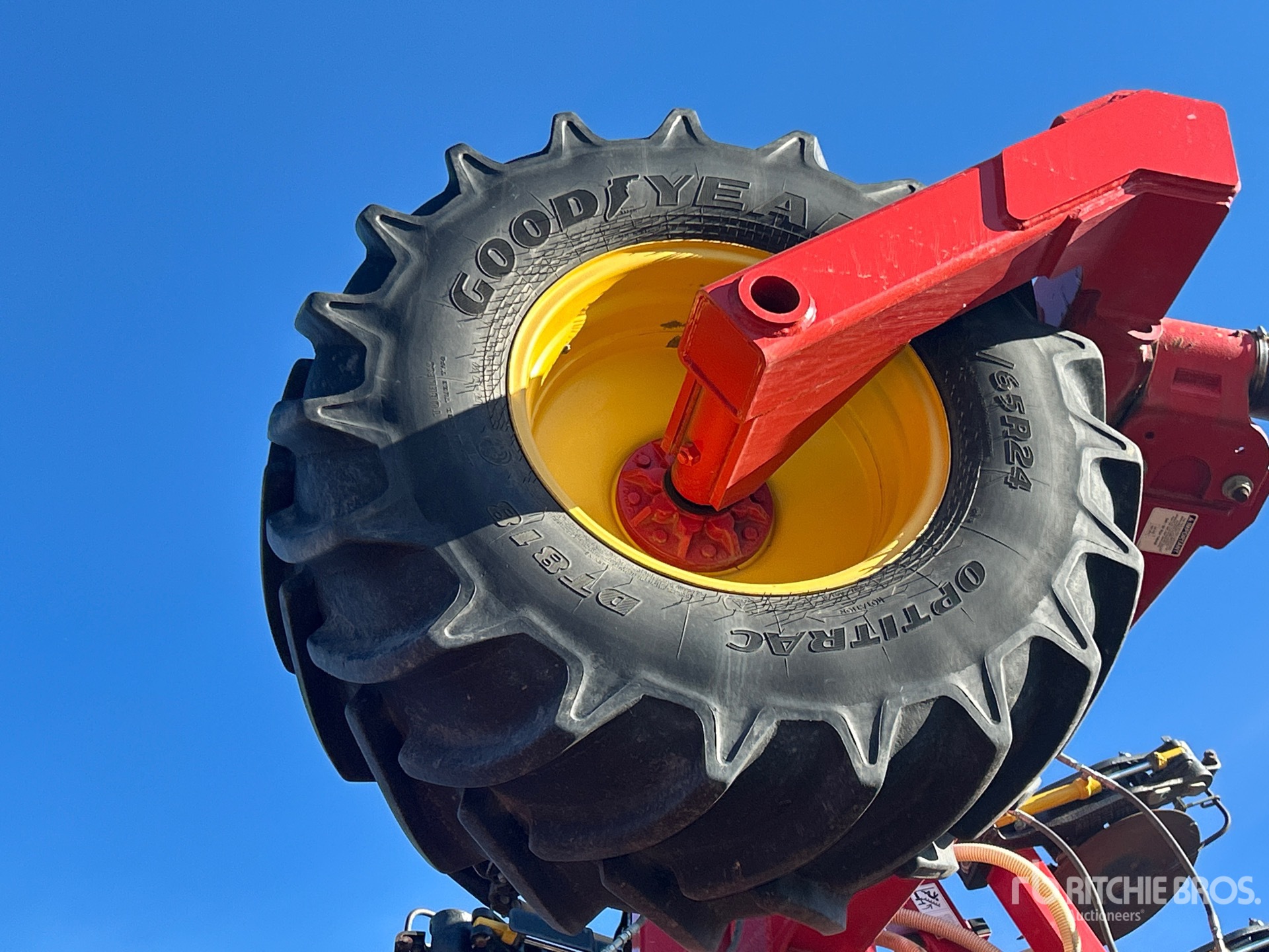 2016 Bourgault 3320