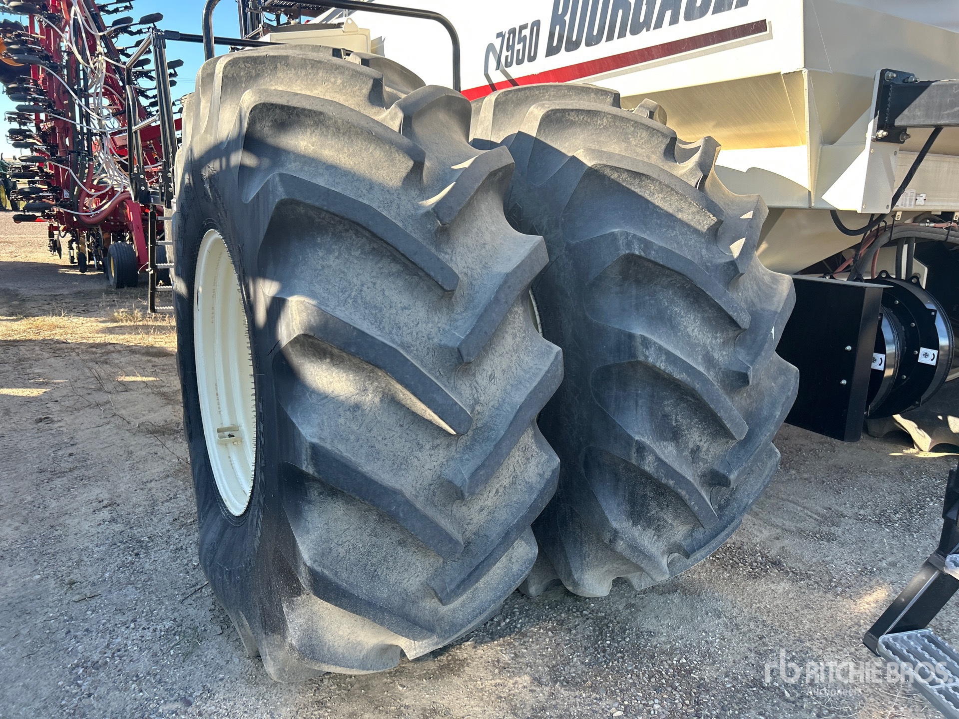2016 Bourgault 3320