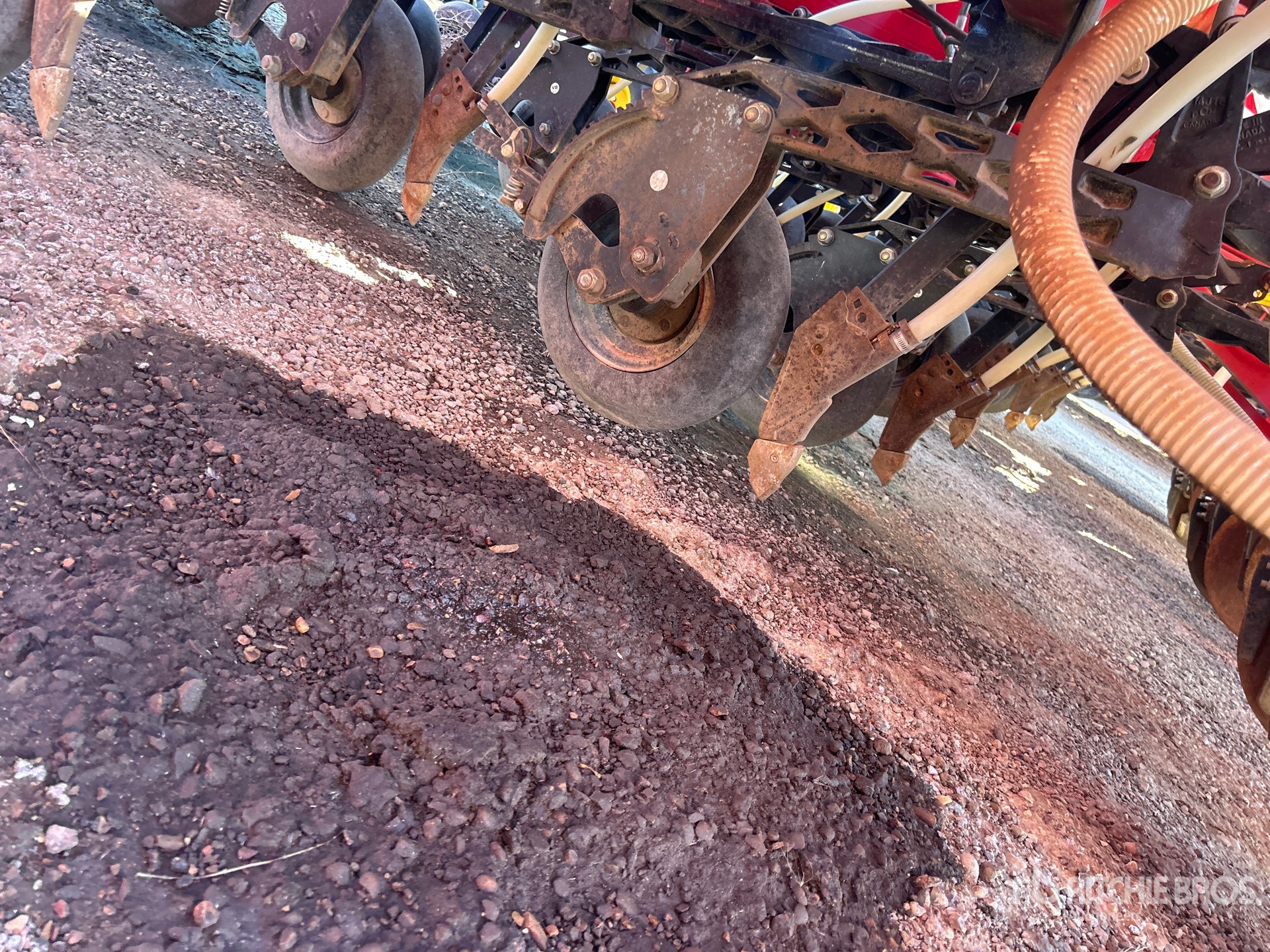 2016 Bourgault 3320