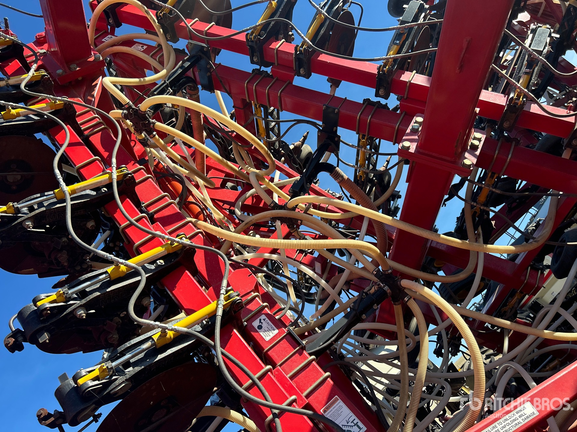 2016 Bourgault 3320
