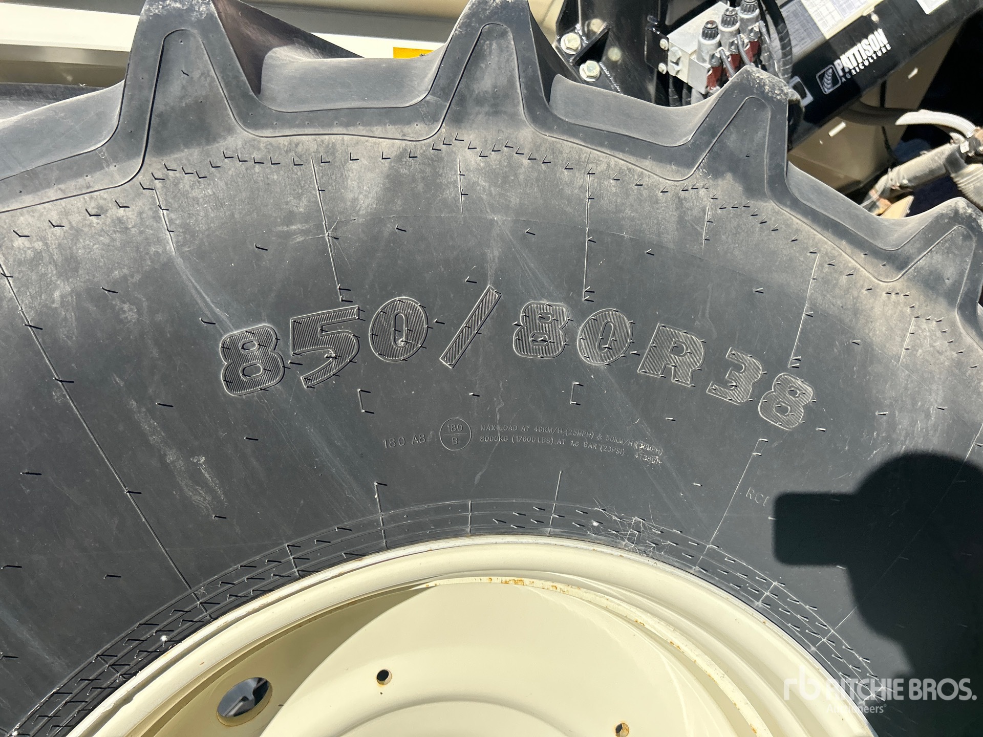 2016 Bourgault 3320
