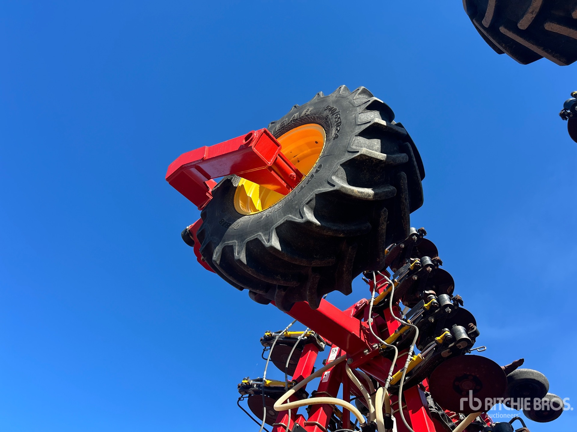 2016 Bourgault 3320
