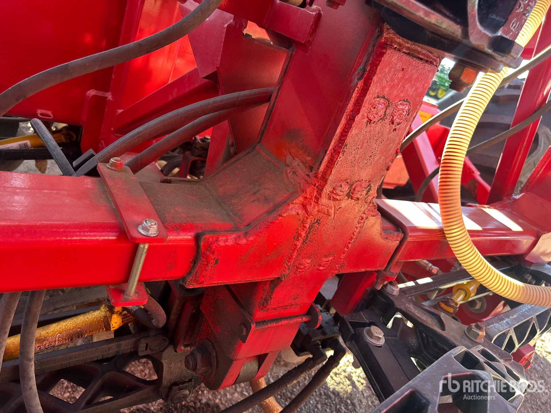 2016 Bourgault 3320