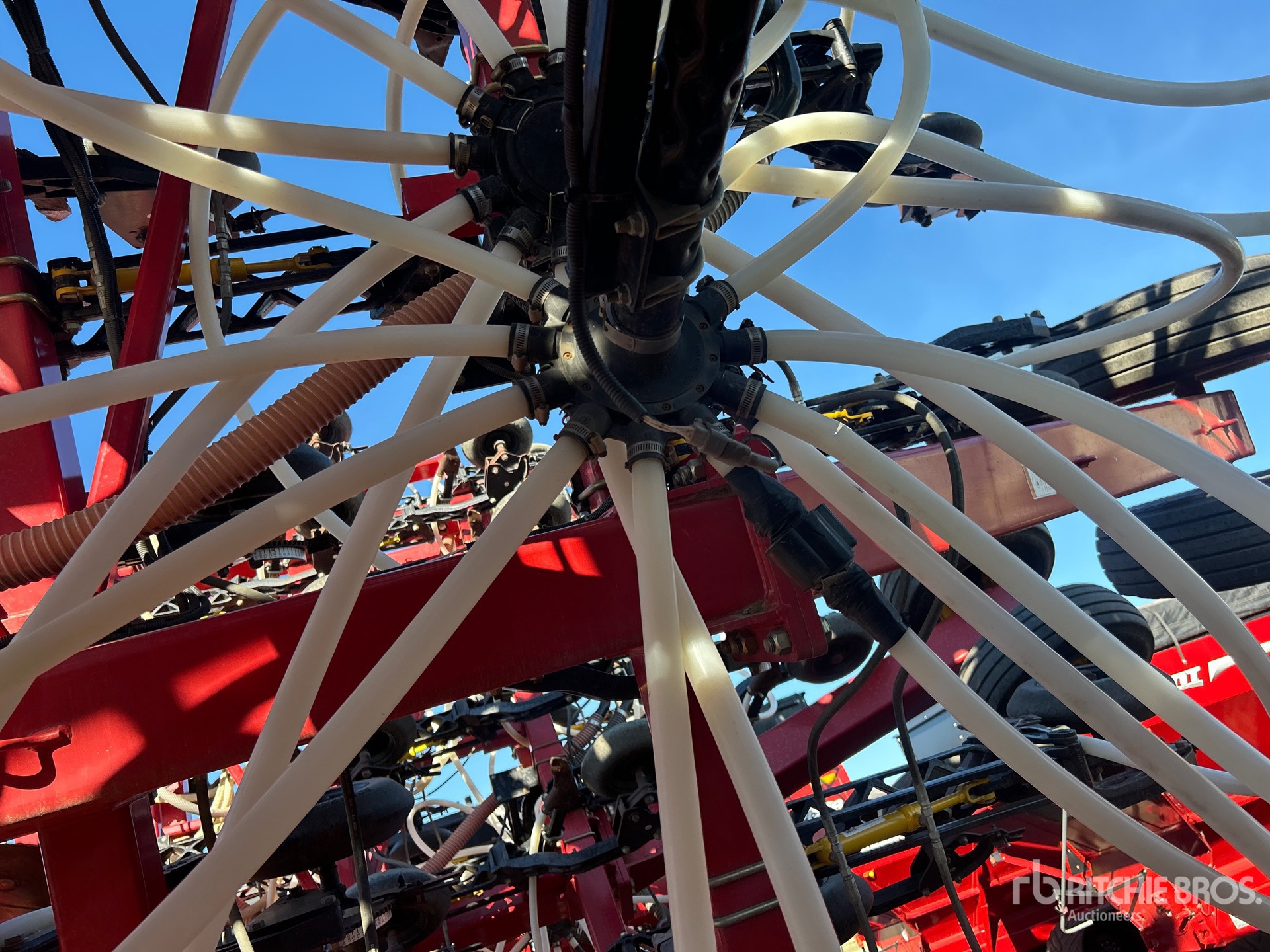 2016 Bourgault 3320