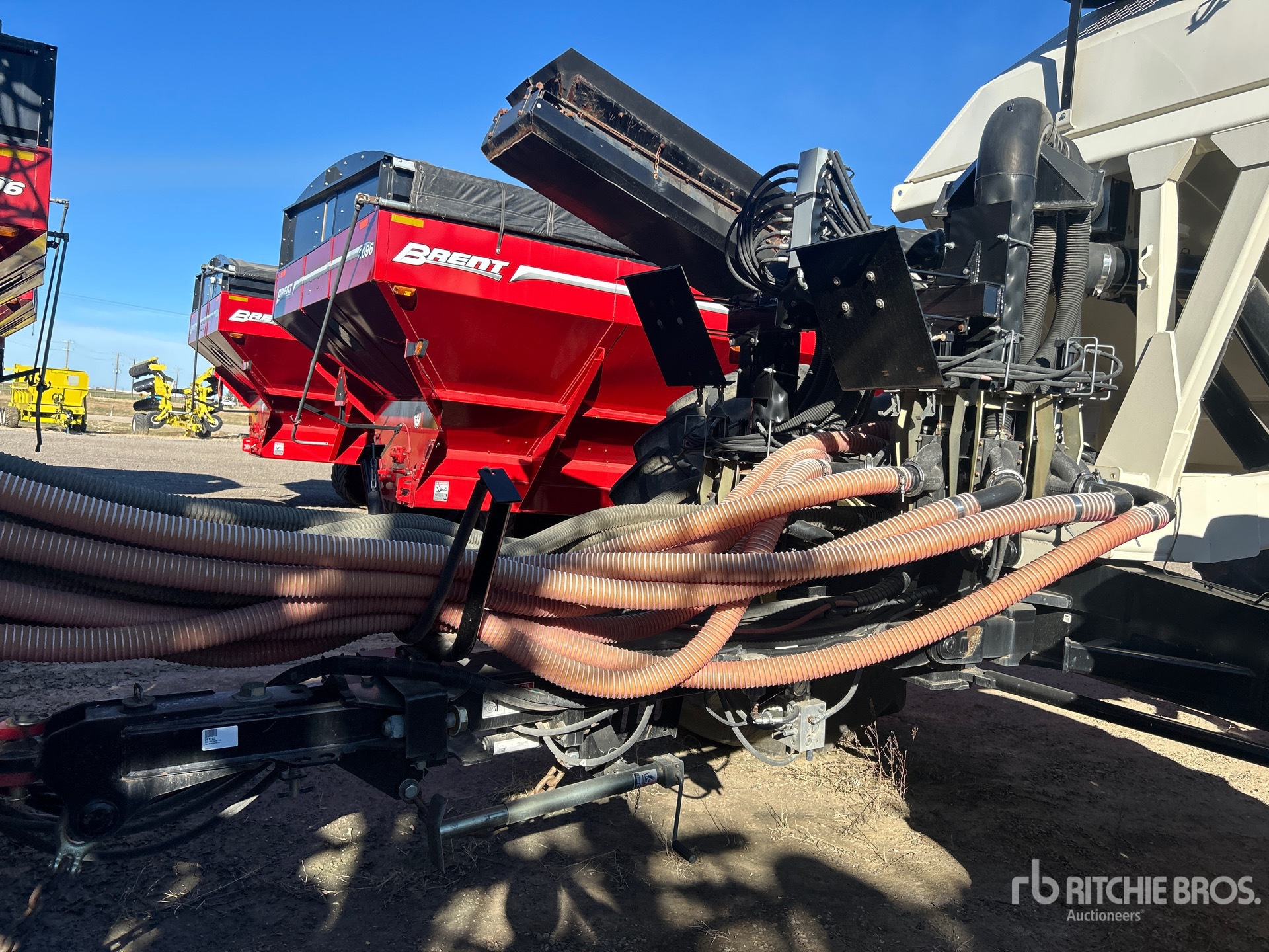 2016 Bourgault 3320