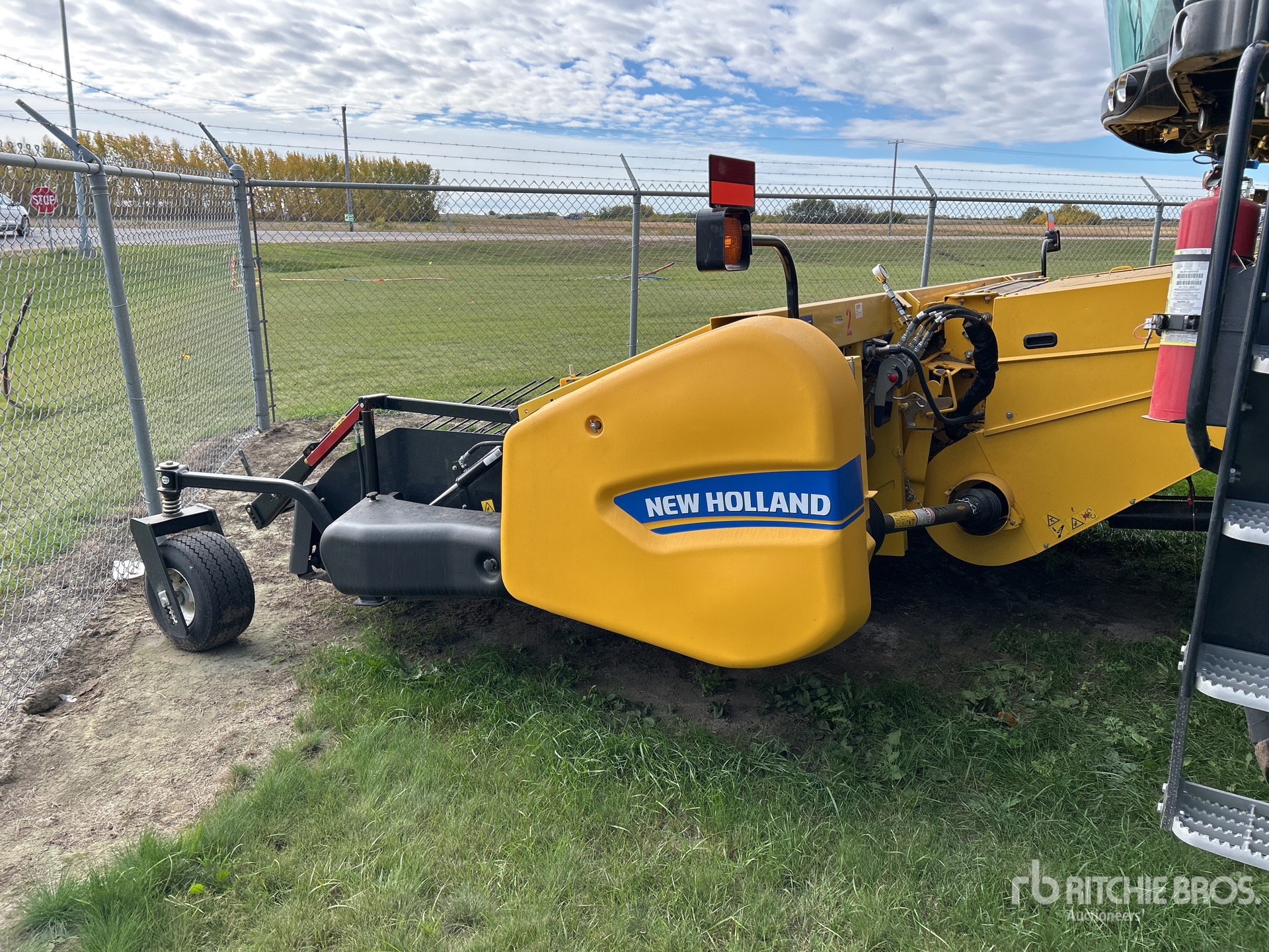2023 New Holland 790CP