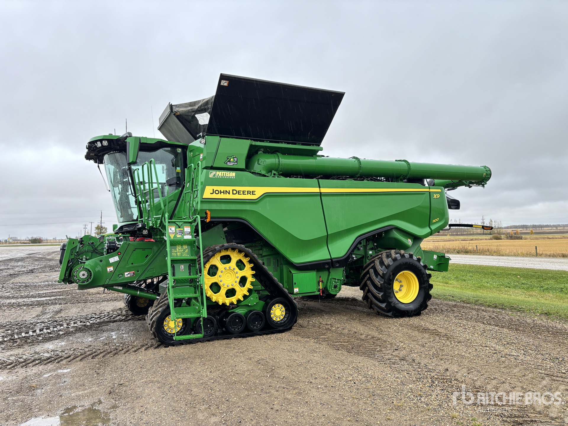2022 John Deere X9 1100