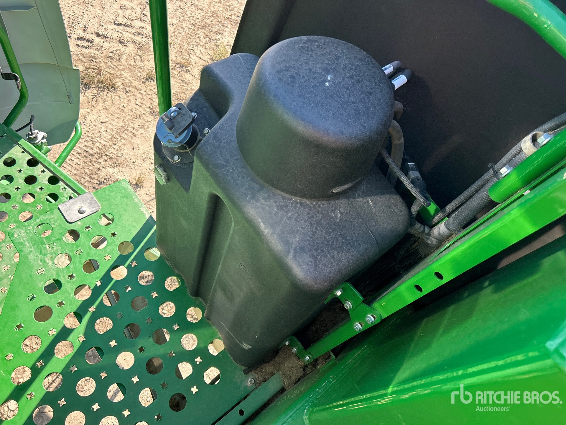 2017 John Deere S690