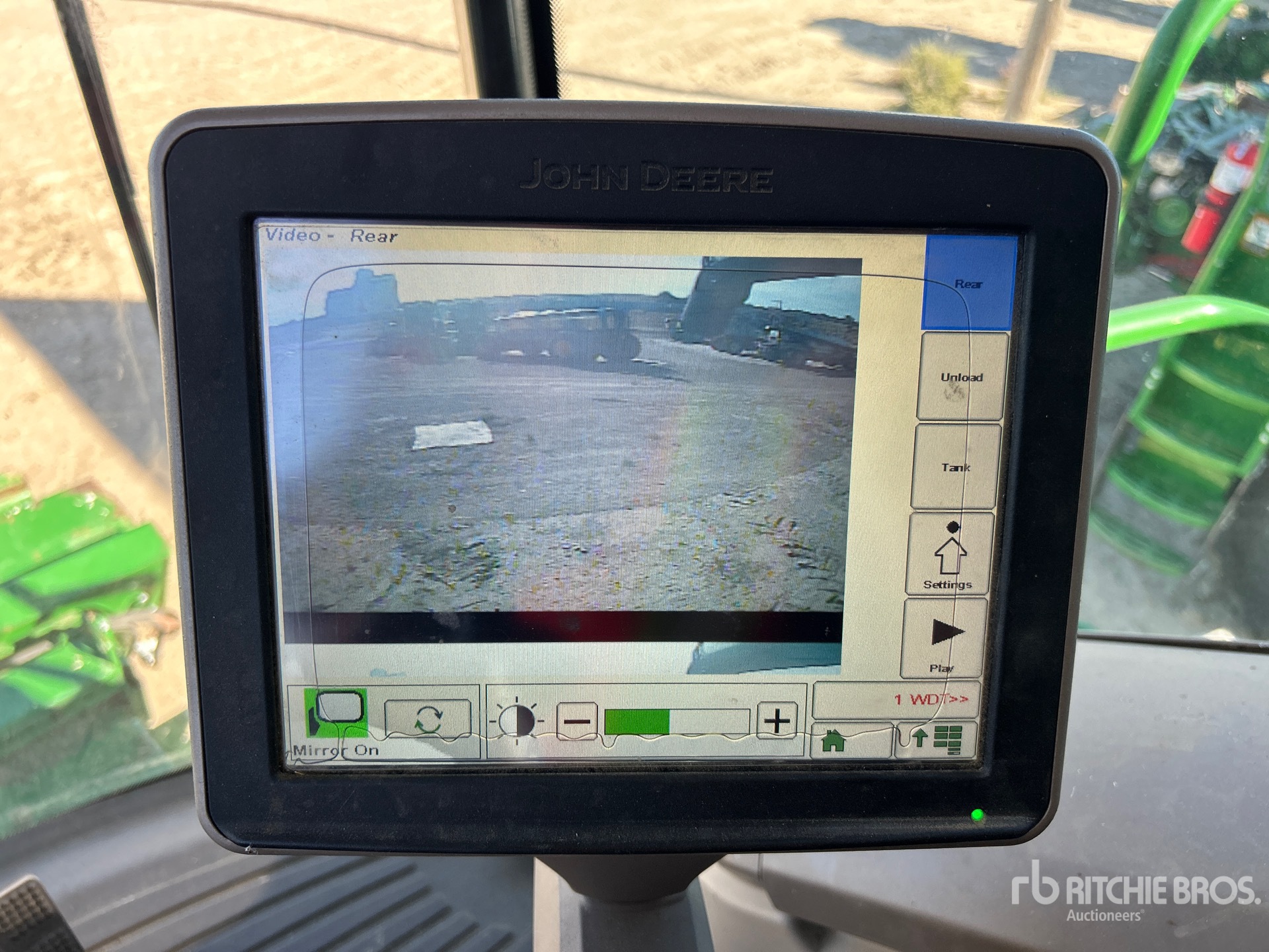 2017 John Deere S690