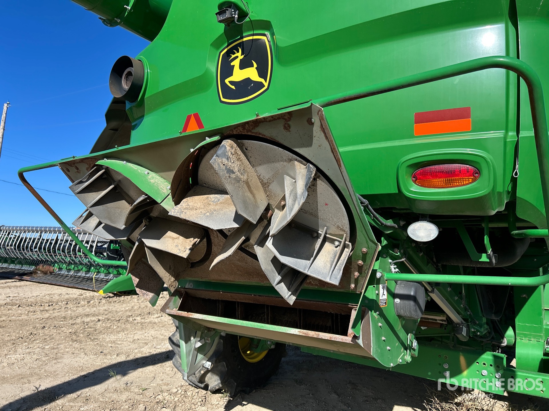 2017 John Deere S690