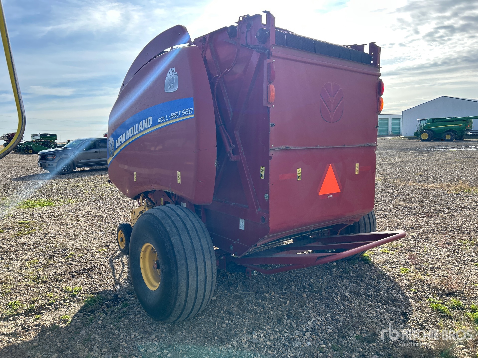 2016 New Holland ROLL-BELT 560