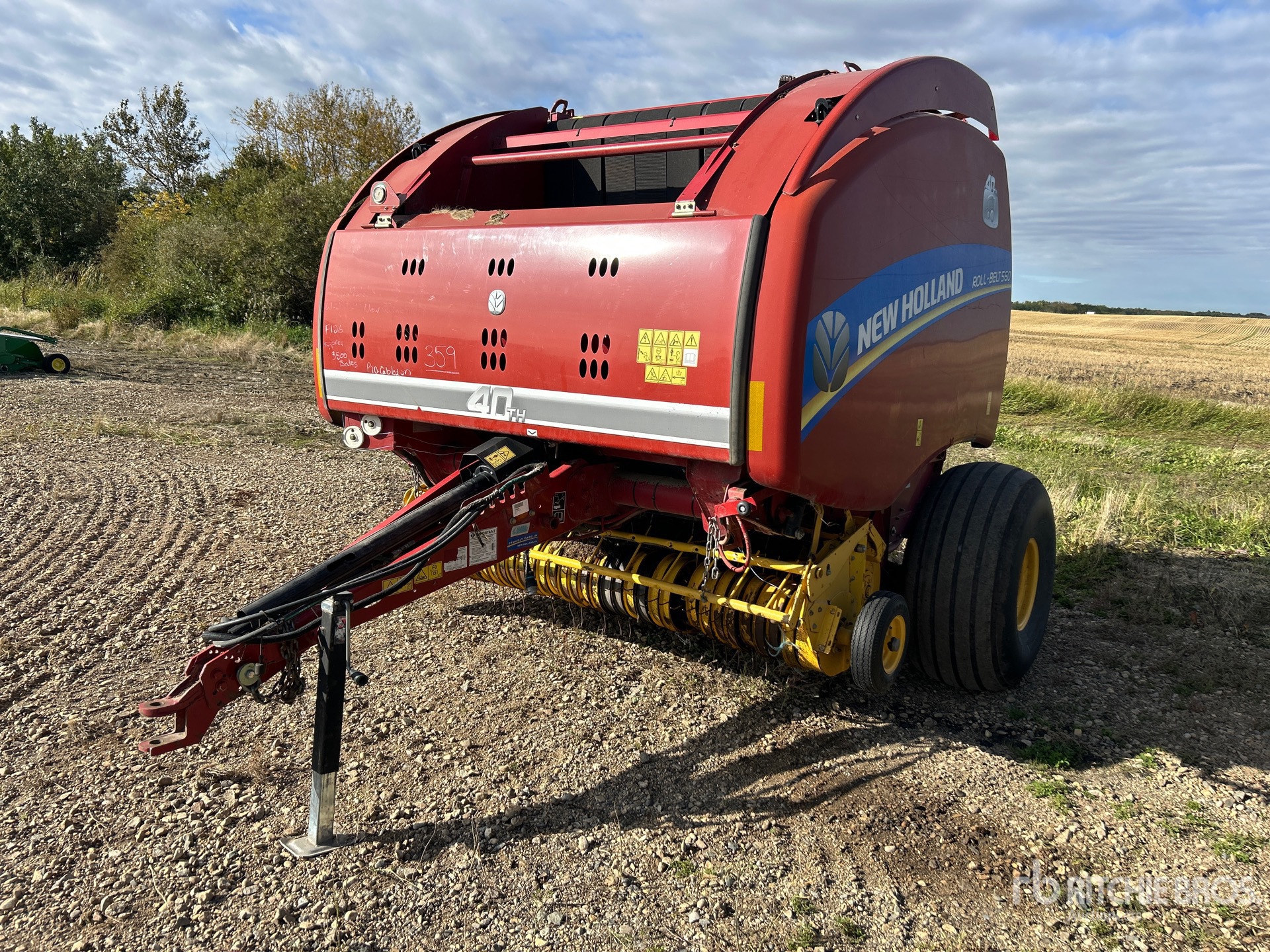 2016 New Holland ROLL-BELT 560