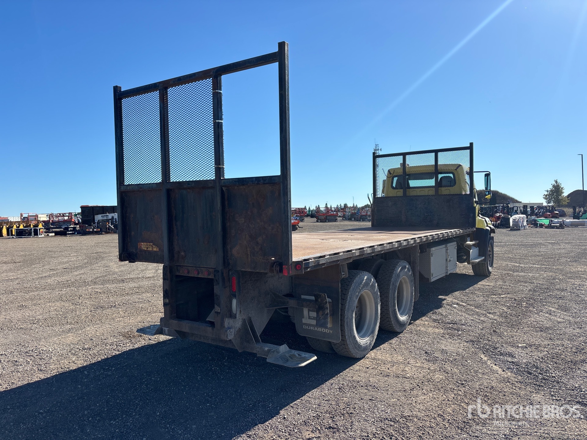 2013 Freightliner 114SD