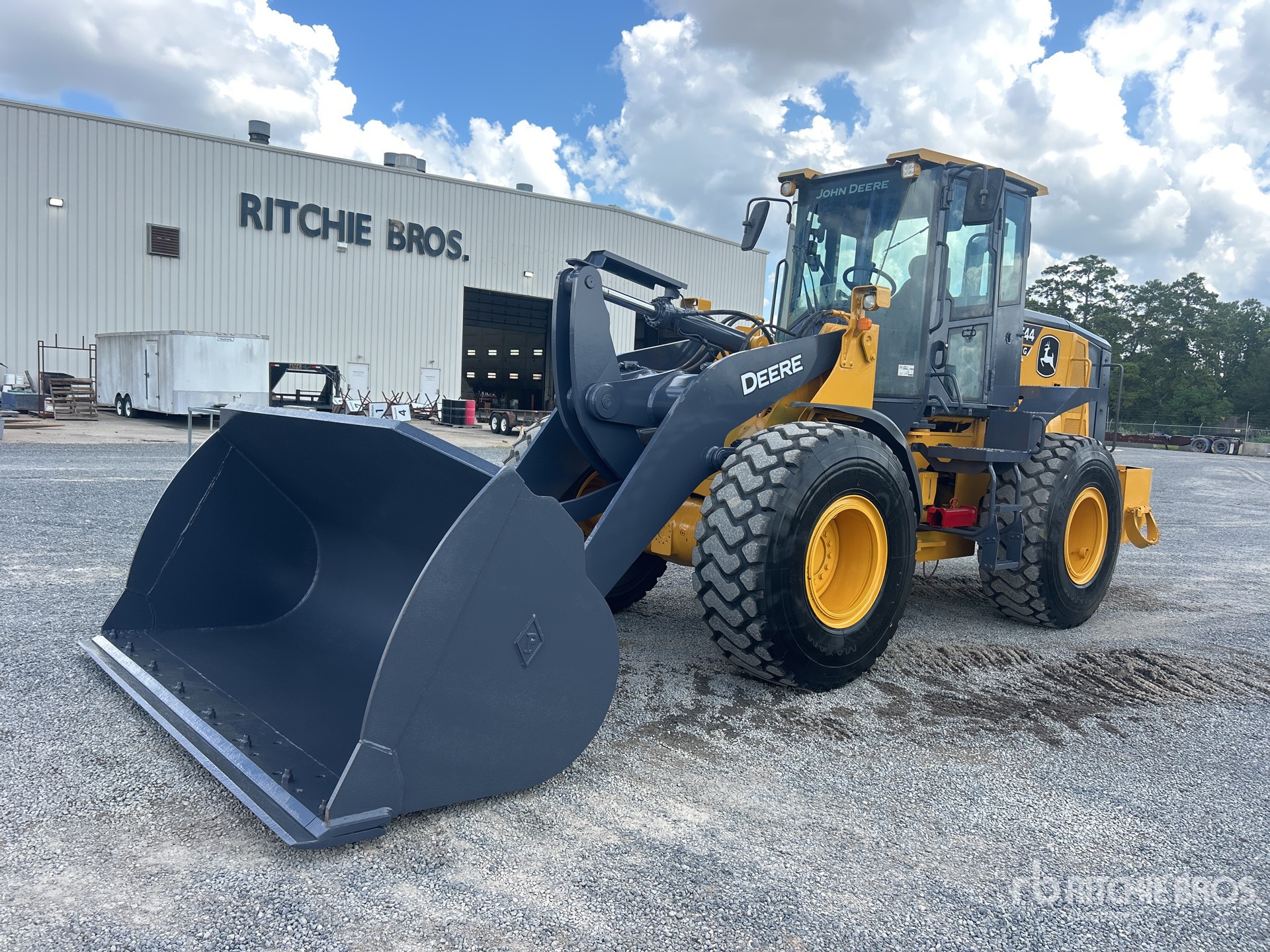 Photo of 2024 John Deere 544 G-TIER