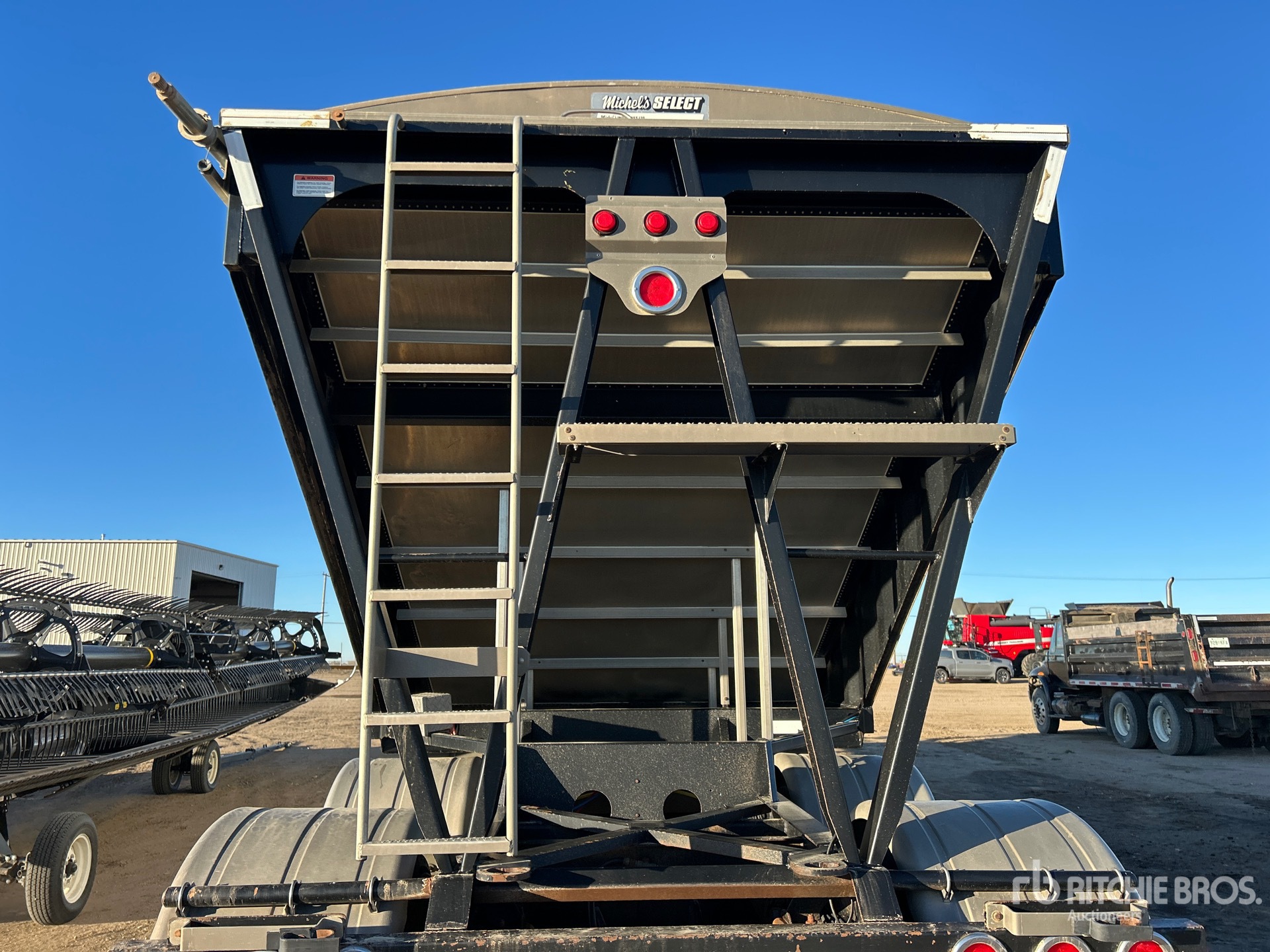 2015 Doepker 44 FT TRI/A