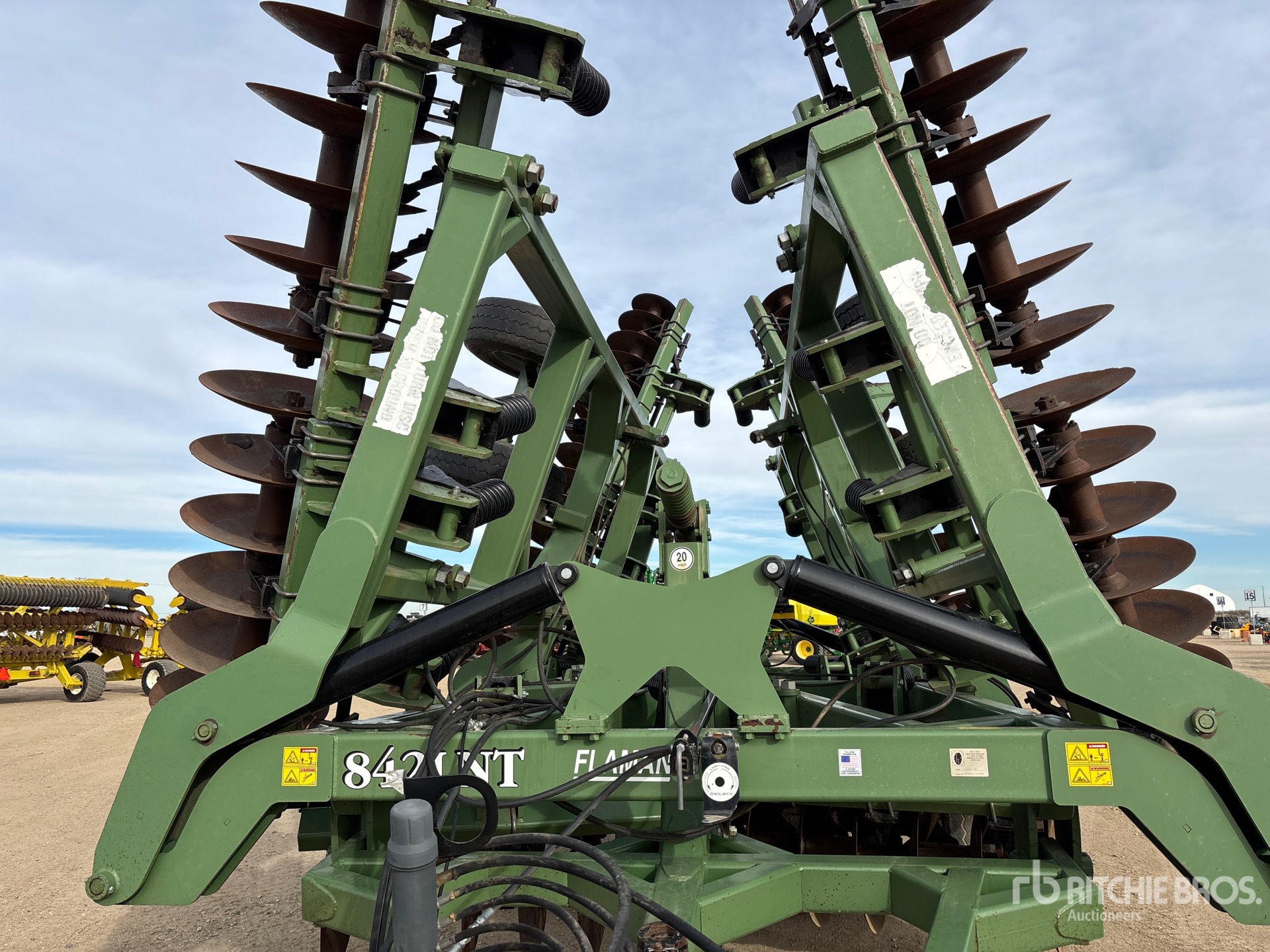 2012 Wishek 842LNT-38