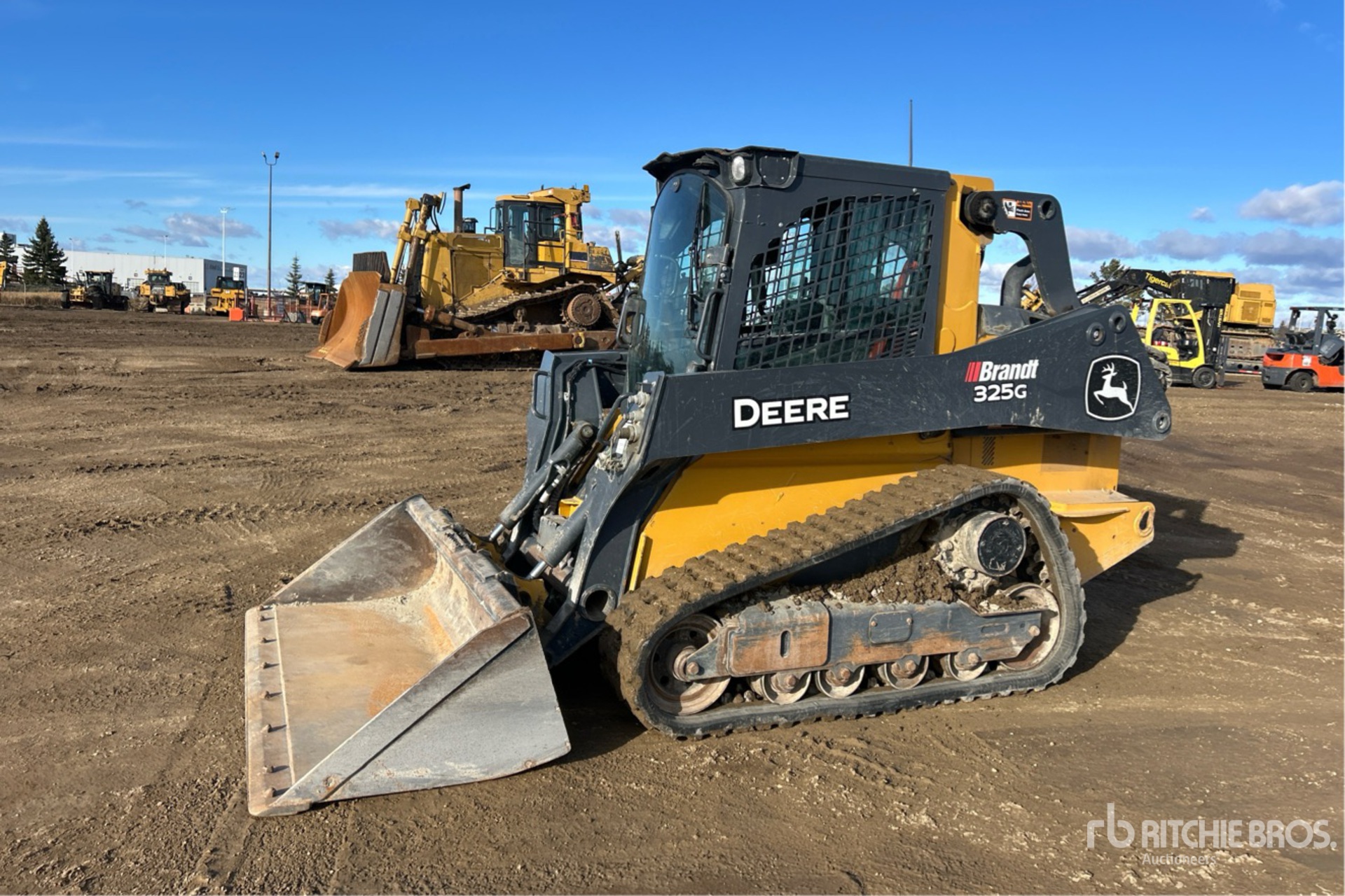 2023 John Deere 325G