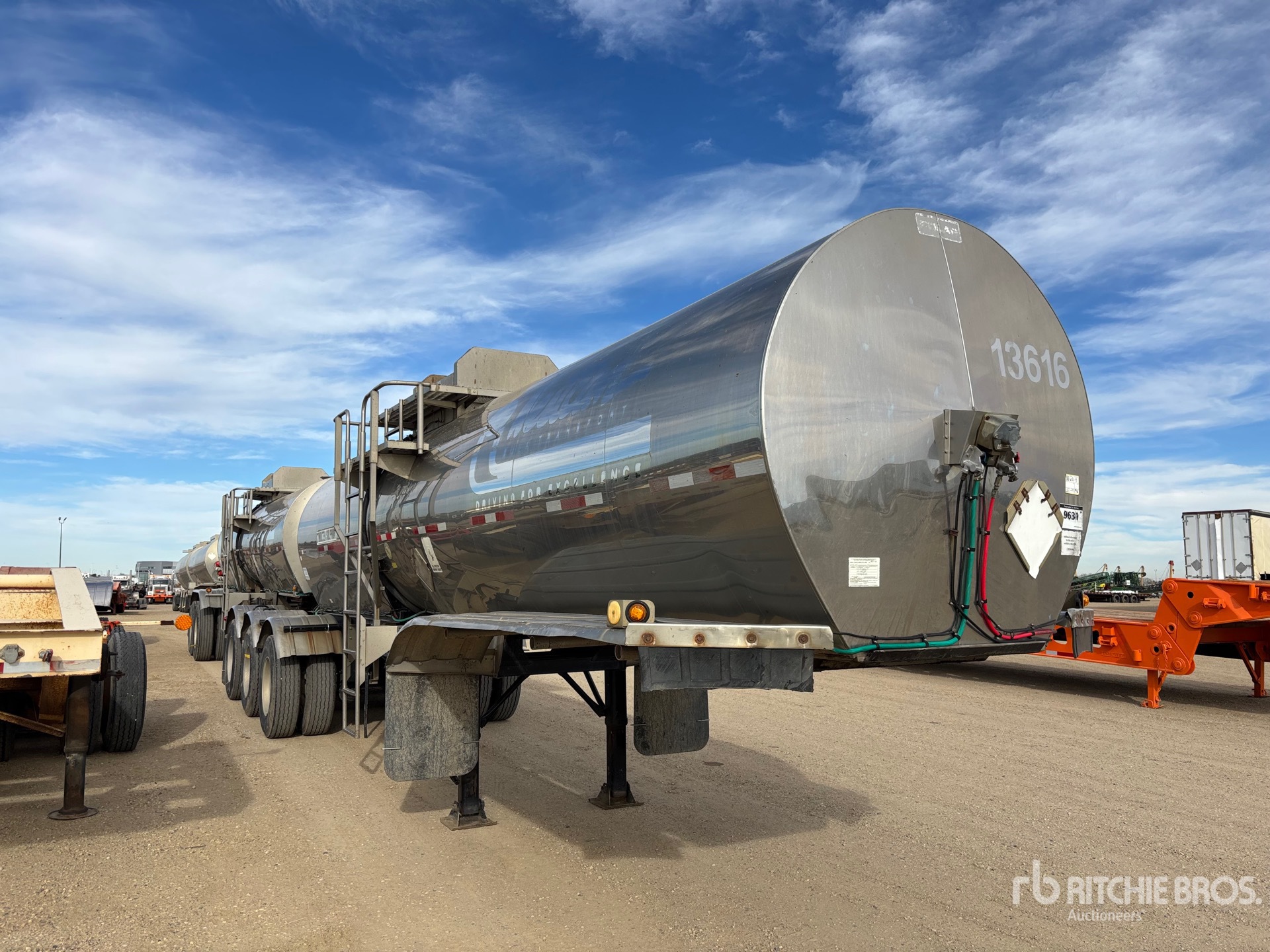 2004 Polar 14006 L Tri/A Super B-Train Lea ...