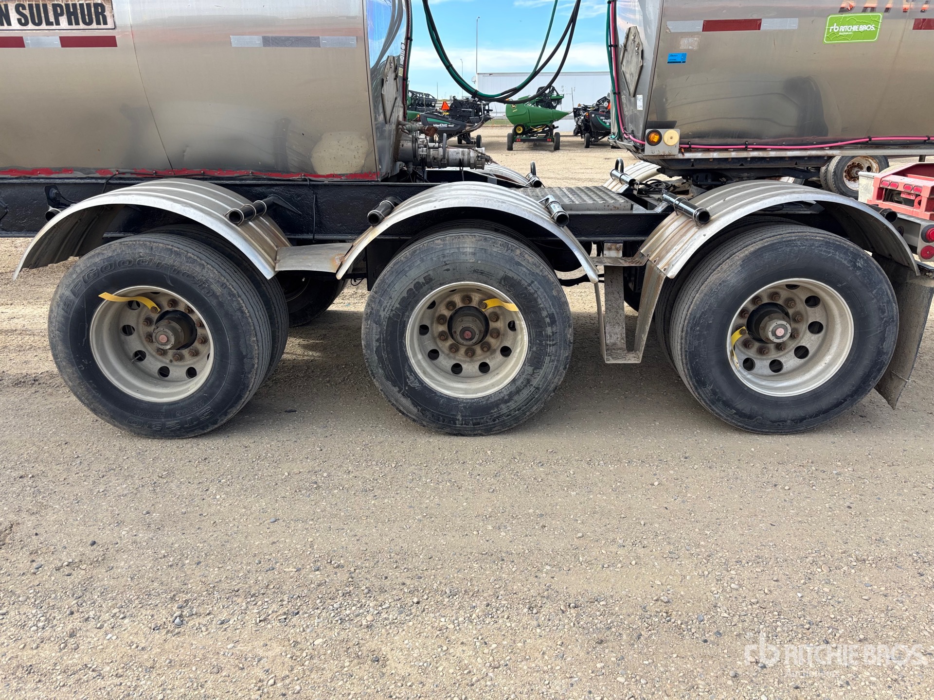 2004 Polar 14006 L Tri/A Super B-Train Lea ...