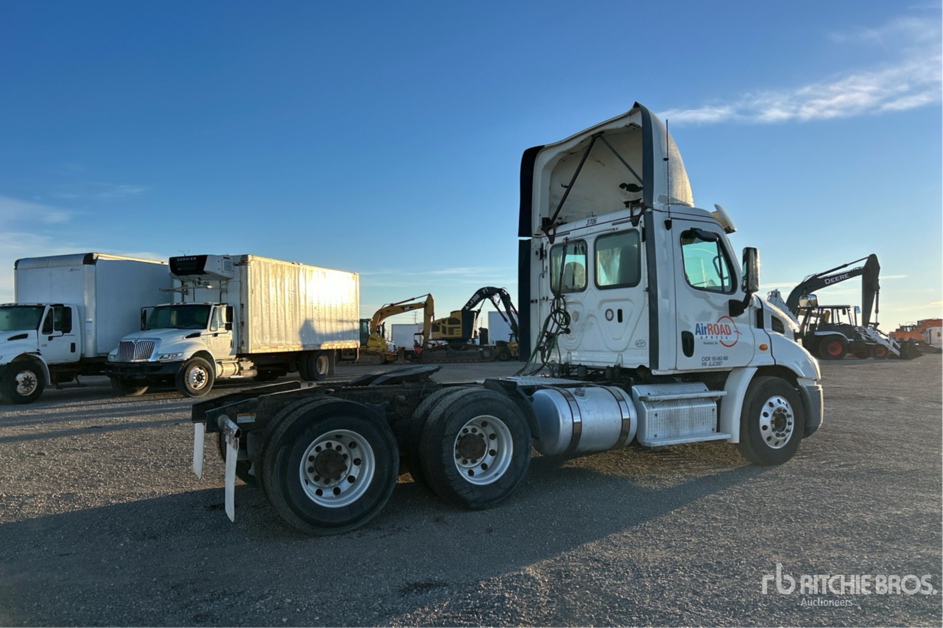 2018 Freightliner CASCADIA 113