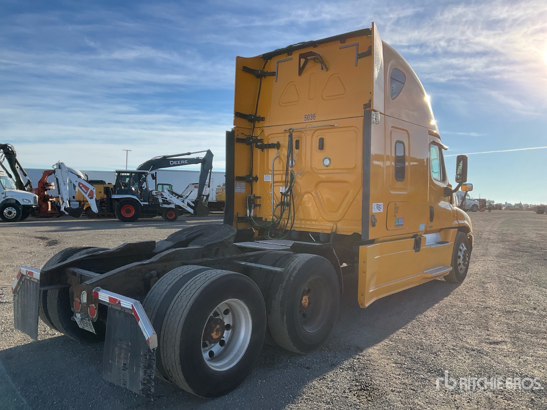 2018 Freightliner CASCADIA 125