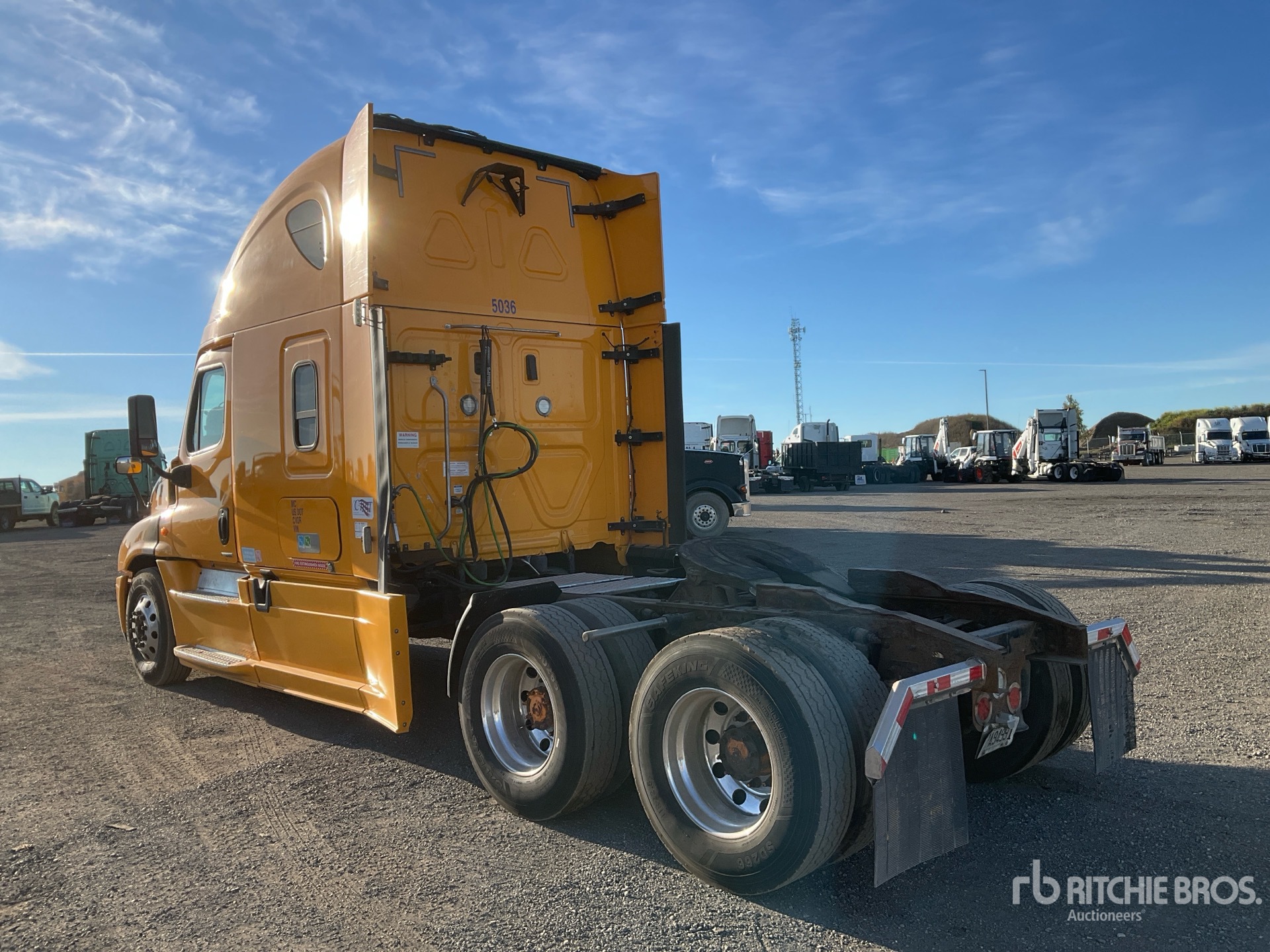 2018 Freightliner CASCADIA 125