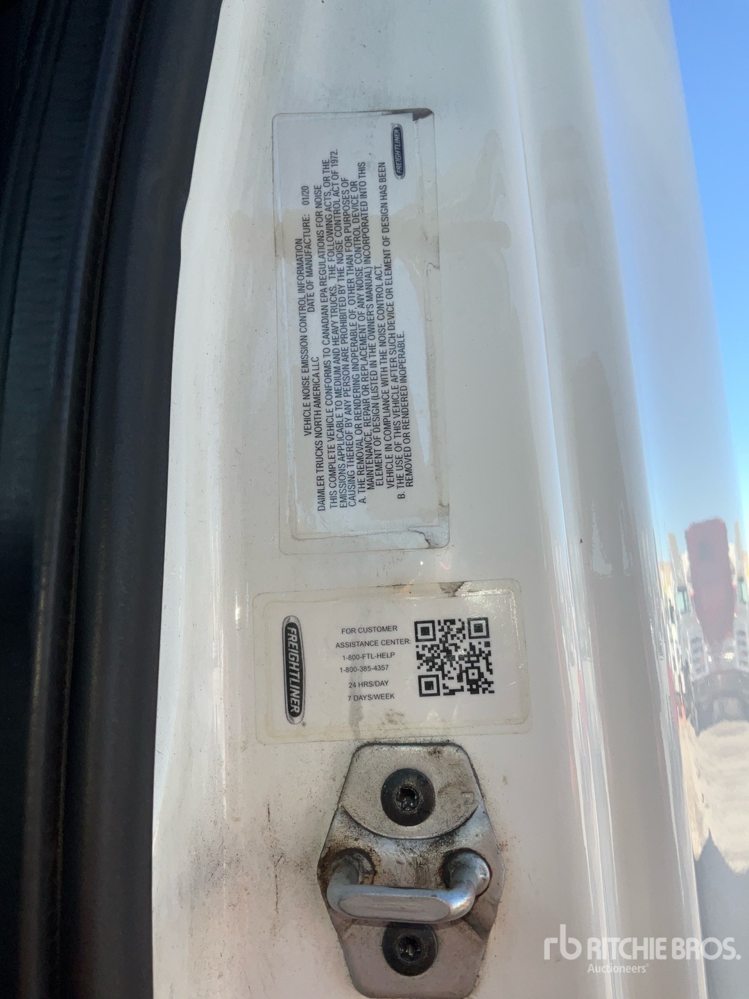 2021 Freightliner CASCADIA 126