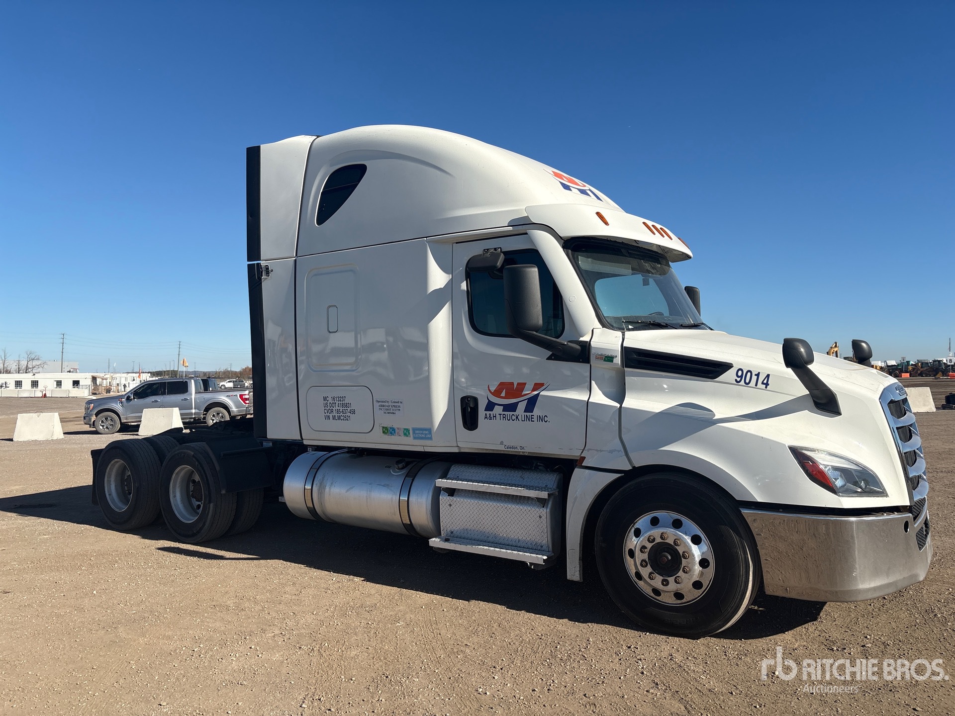 2021 Freightliner CASCADIA 126